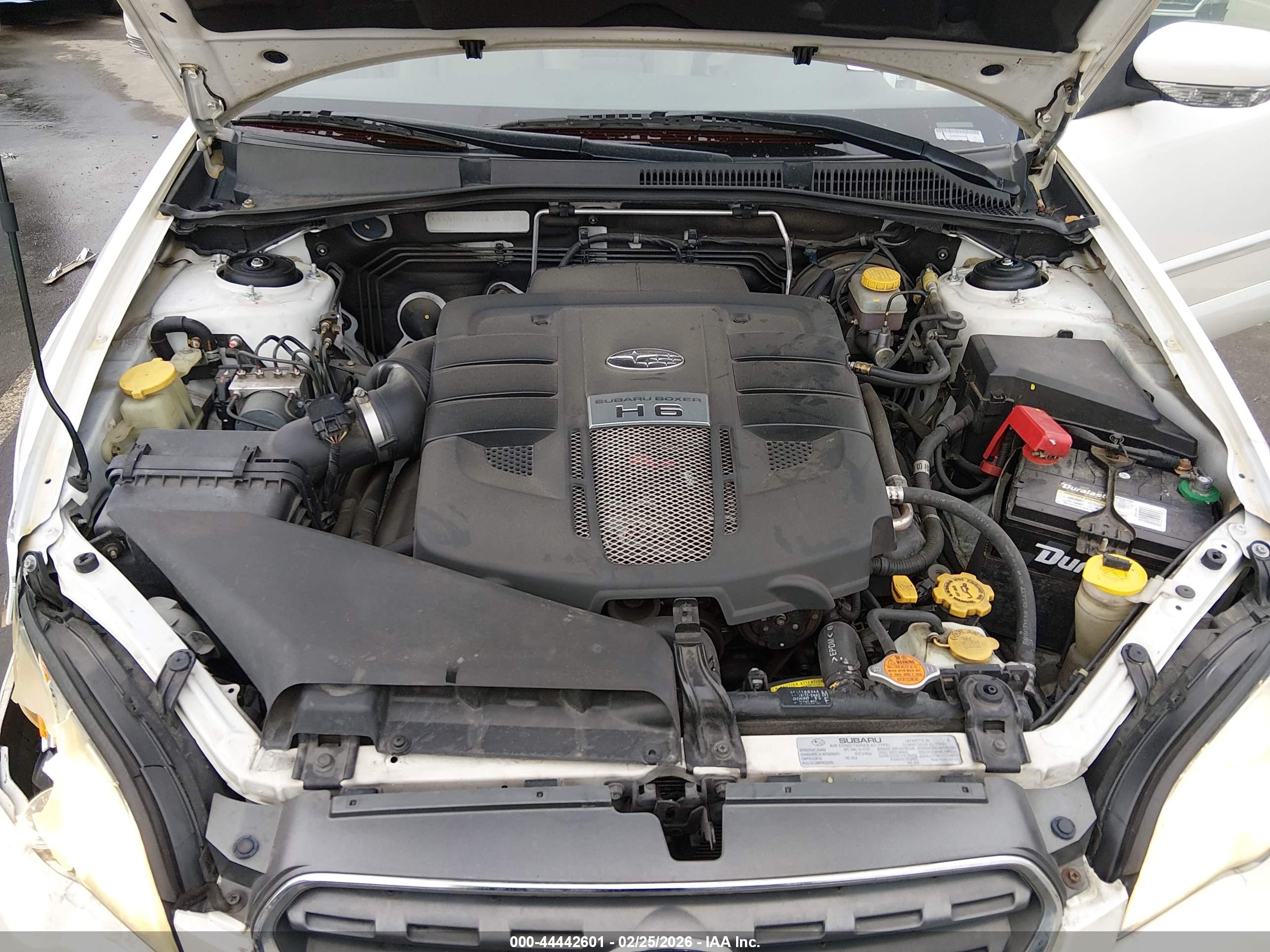 SUBARU OUTBACK image 10