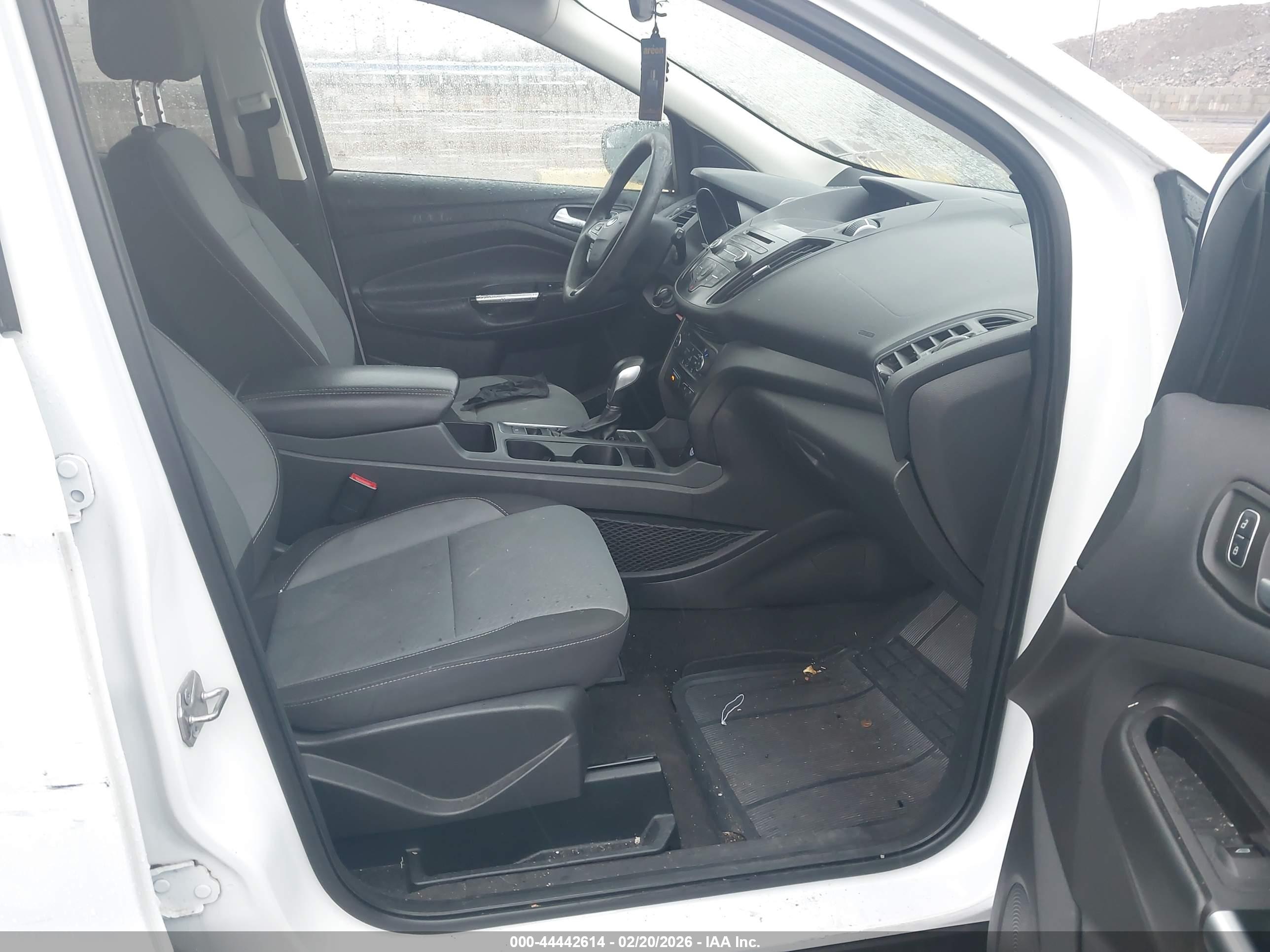 FORD ESCAPE image 5