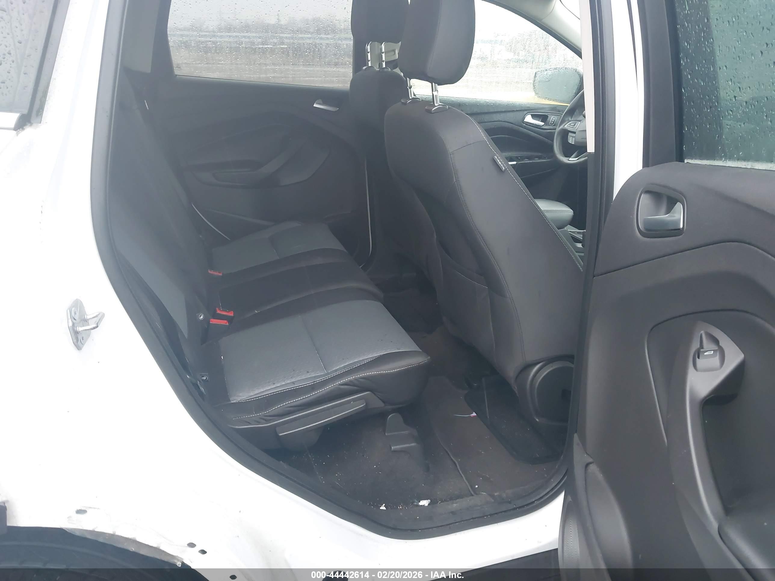 FORD ESCAPE image 8