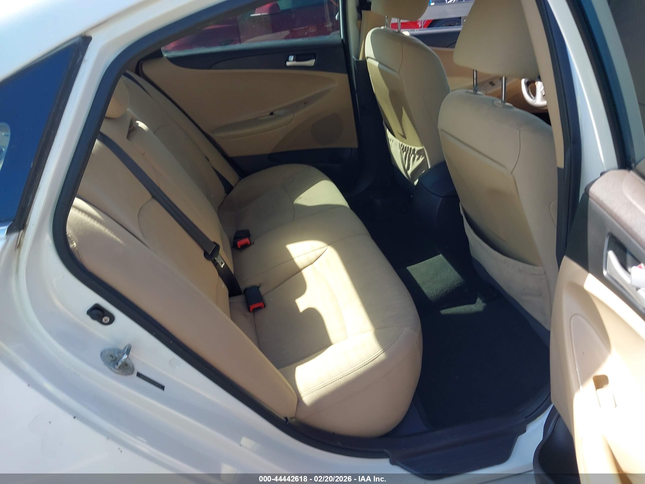 HYUNDAI SONATA image 8