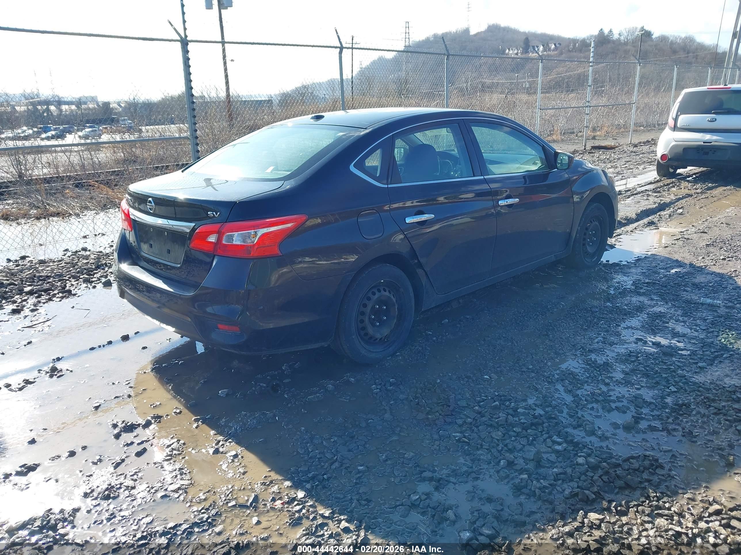 NISSAN SENTRA image 4