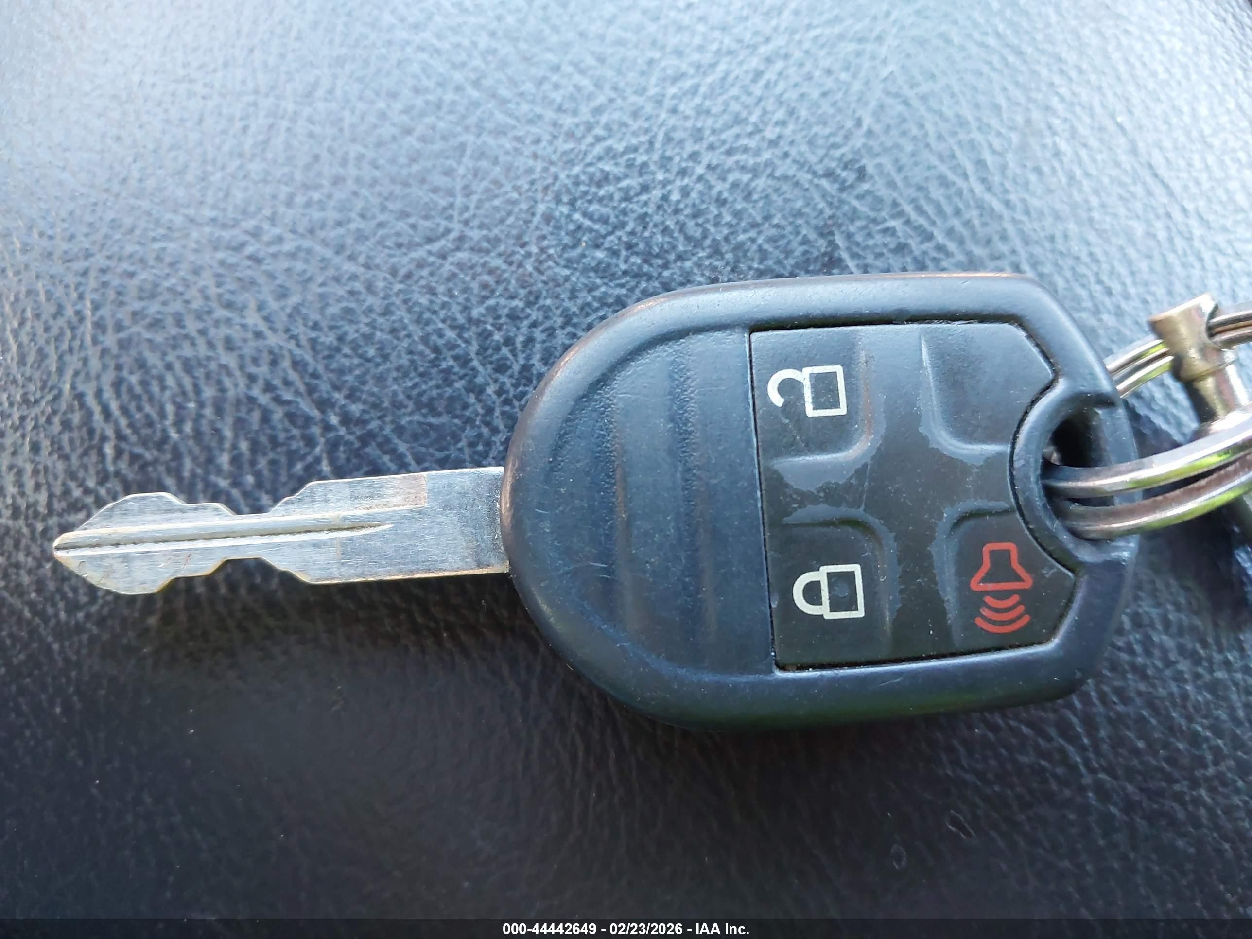 FORD EXPLORER image 11