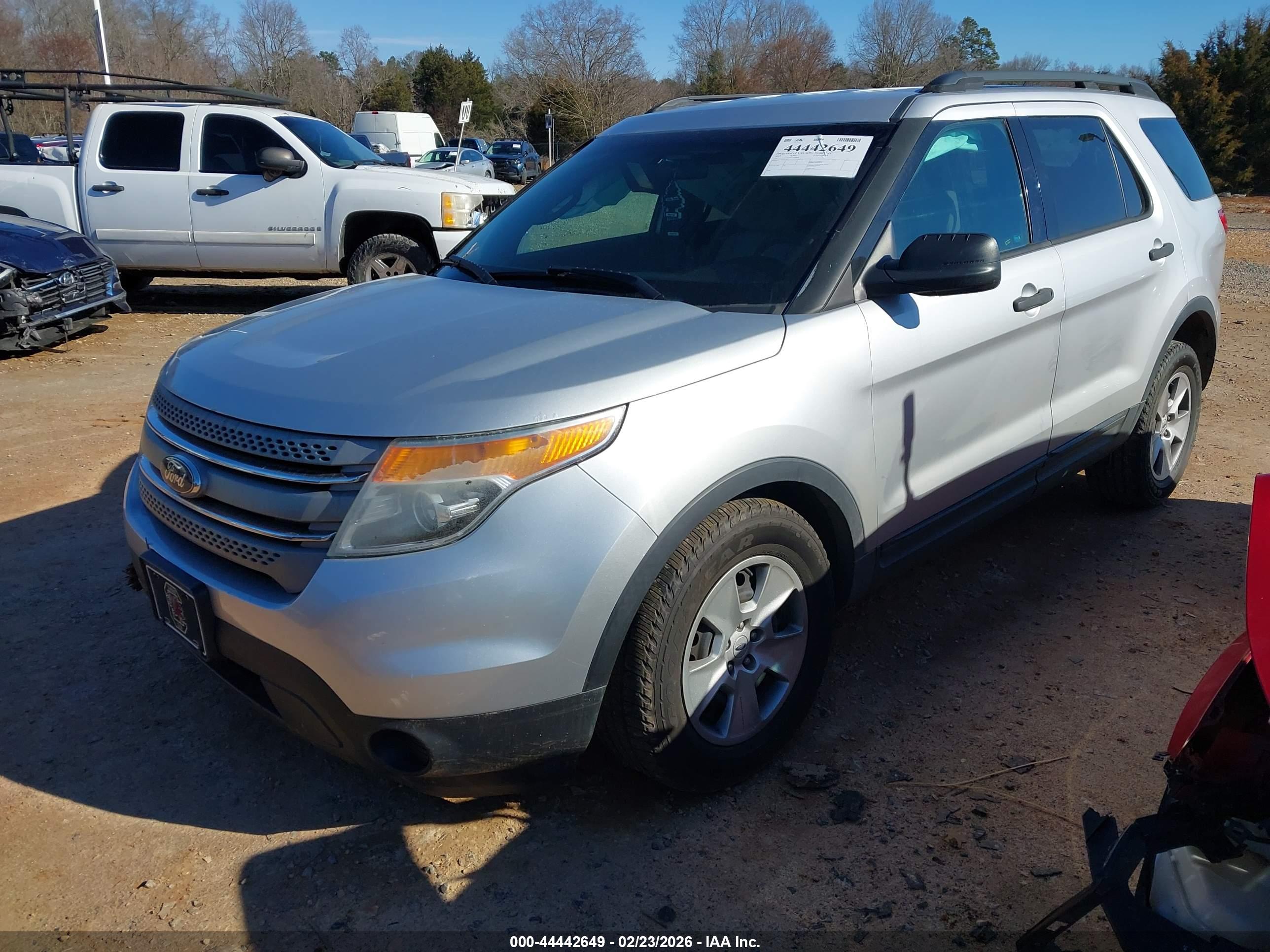 FORD EXPLORER image 2