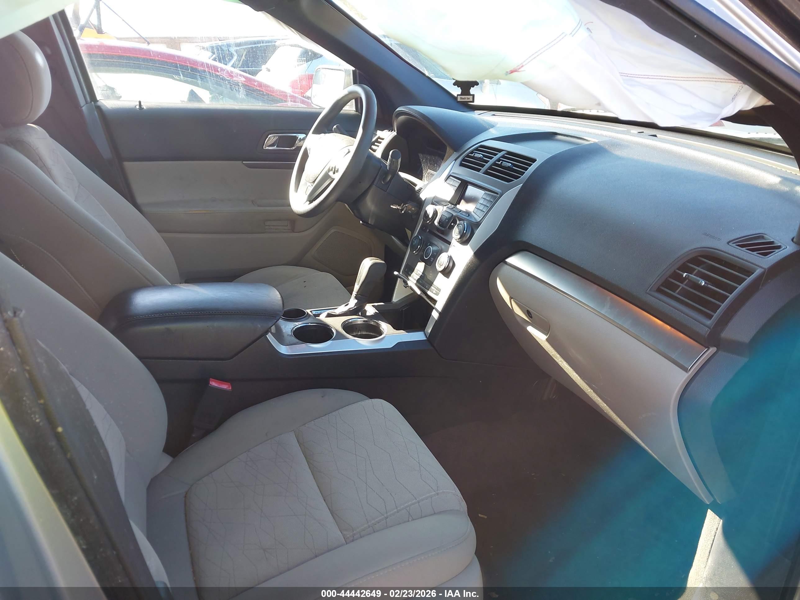 FORD EXPLORER image 5