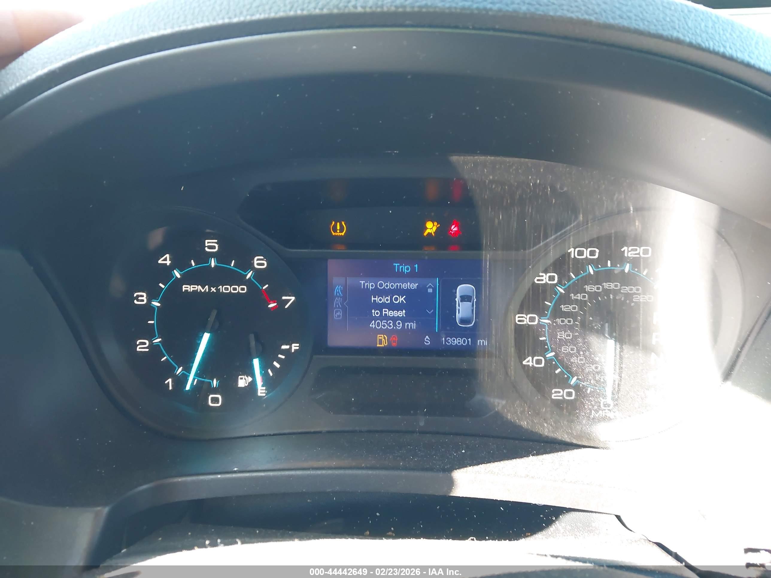 FORD EXPLORER image 7