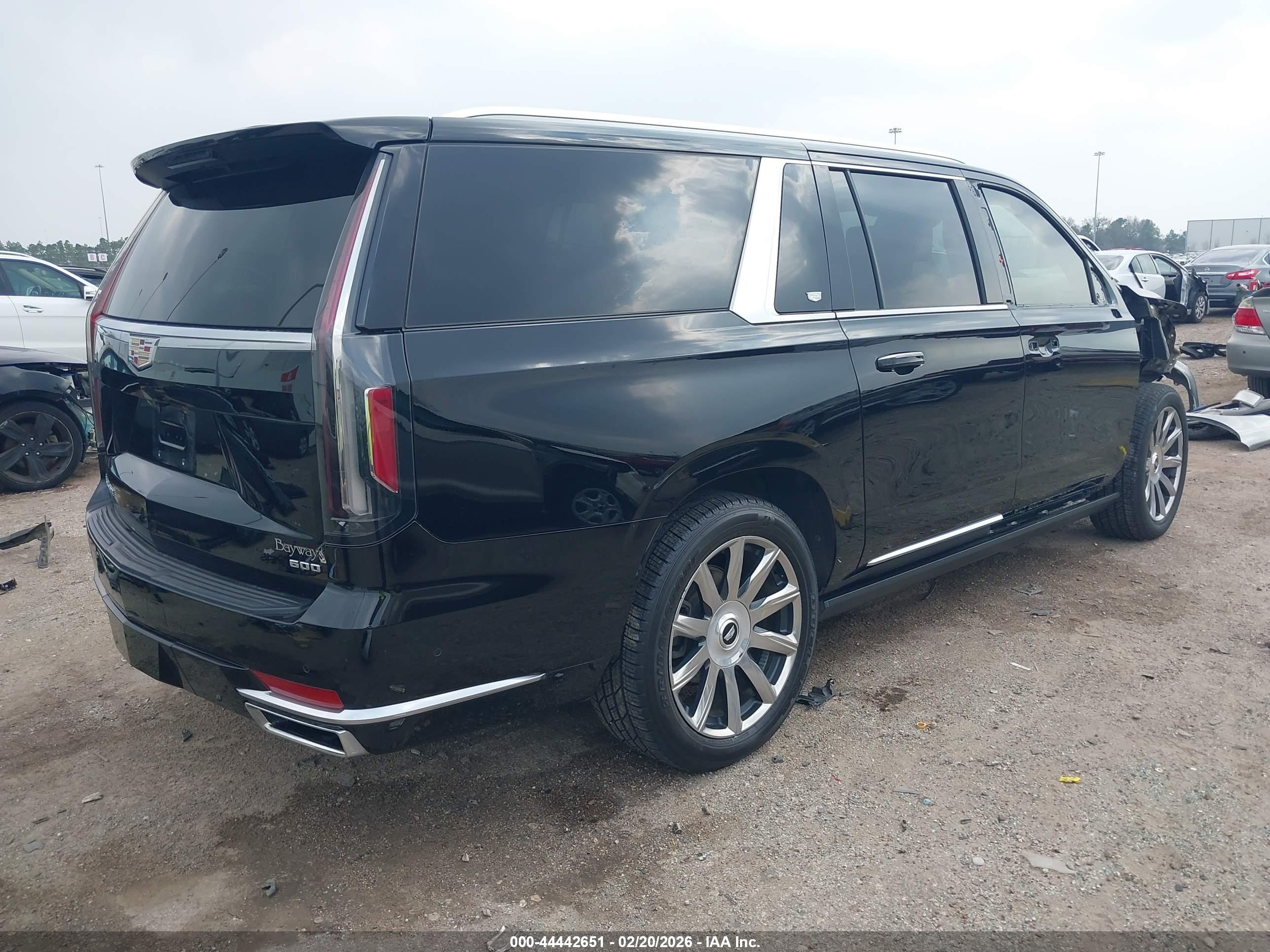 CADILLAC ESCALADE image 4