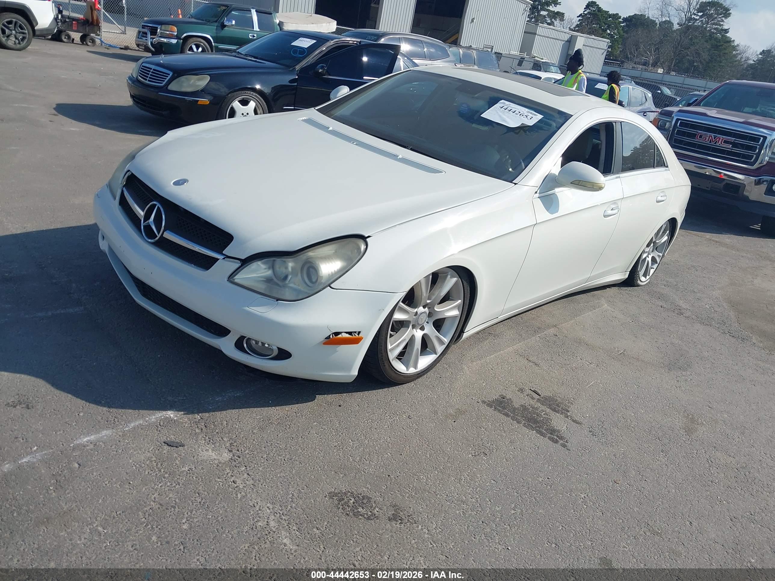 MERCEDES-BENZ CLS image 2
