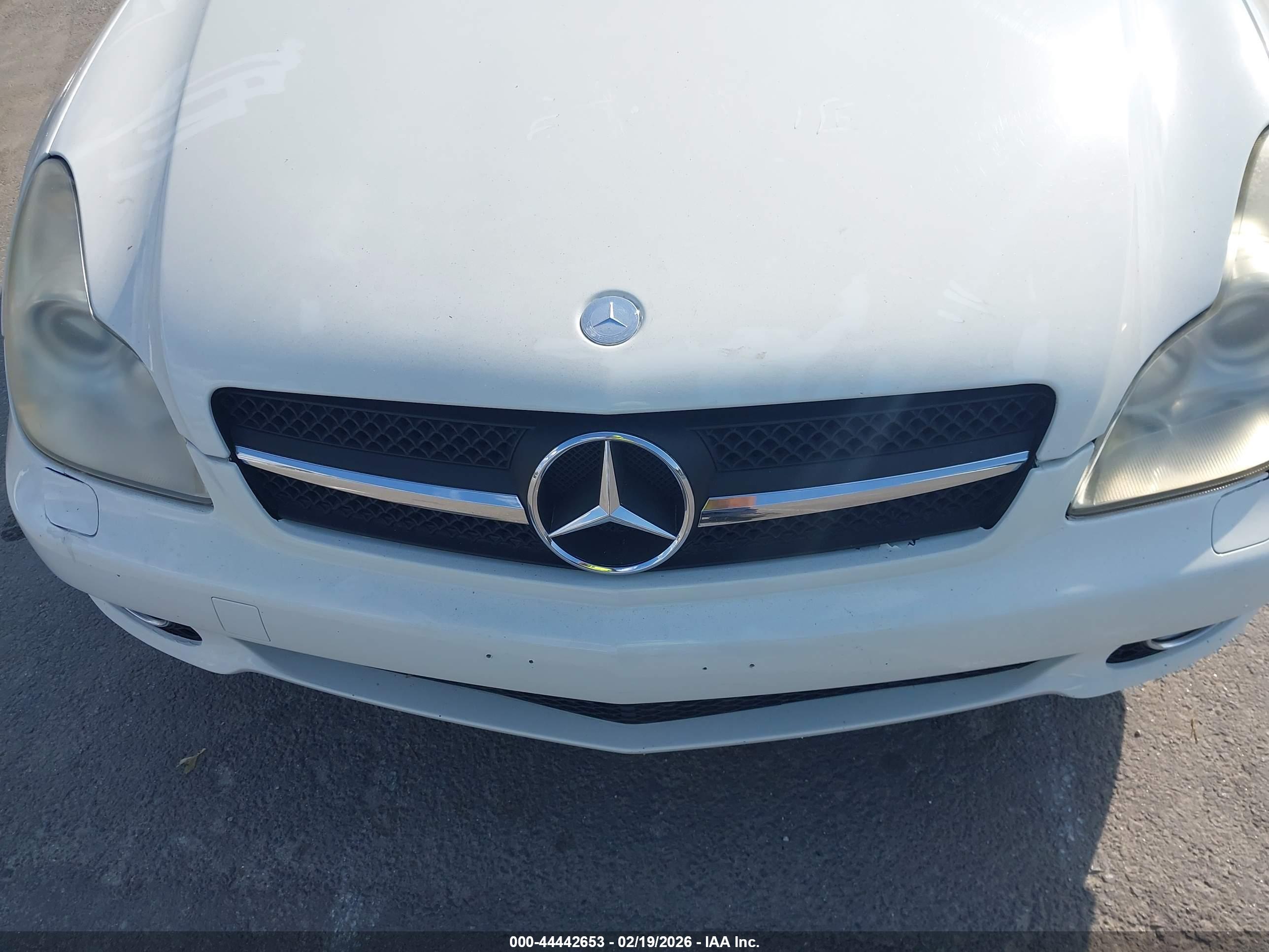 MERCEDES-BENZ CLS image 6