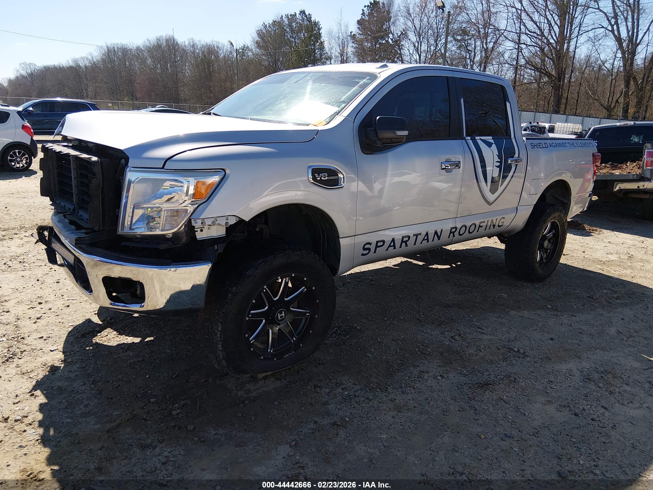 NISSAN TITAN image 2