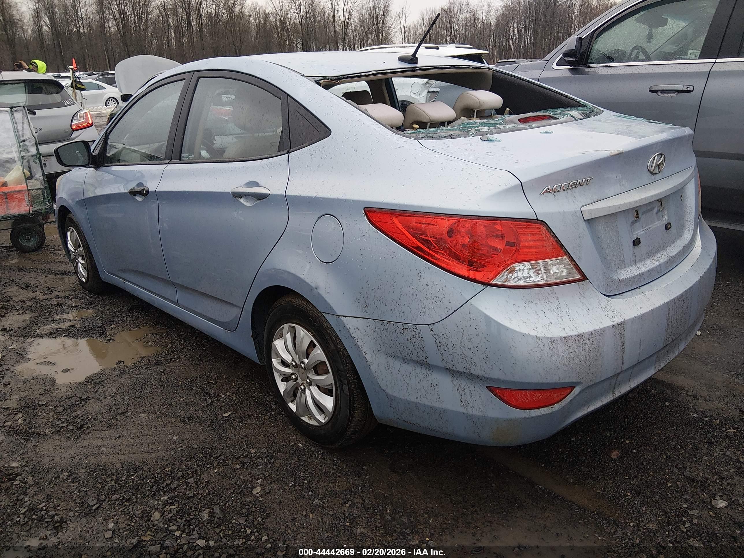 HYUNDAI ACCENT image 3
