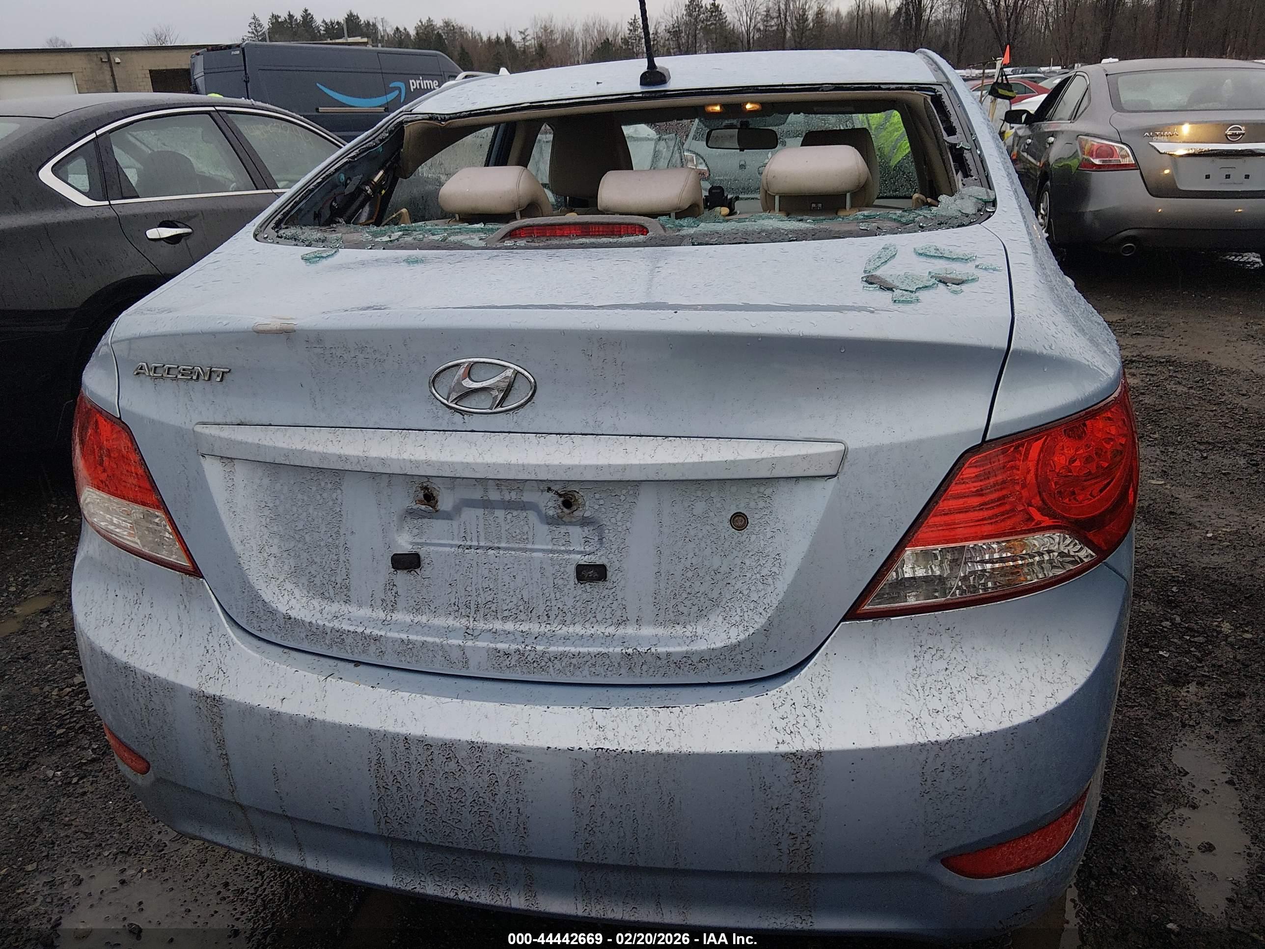 HYUNDAI ACCENT image 6