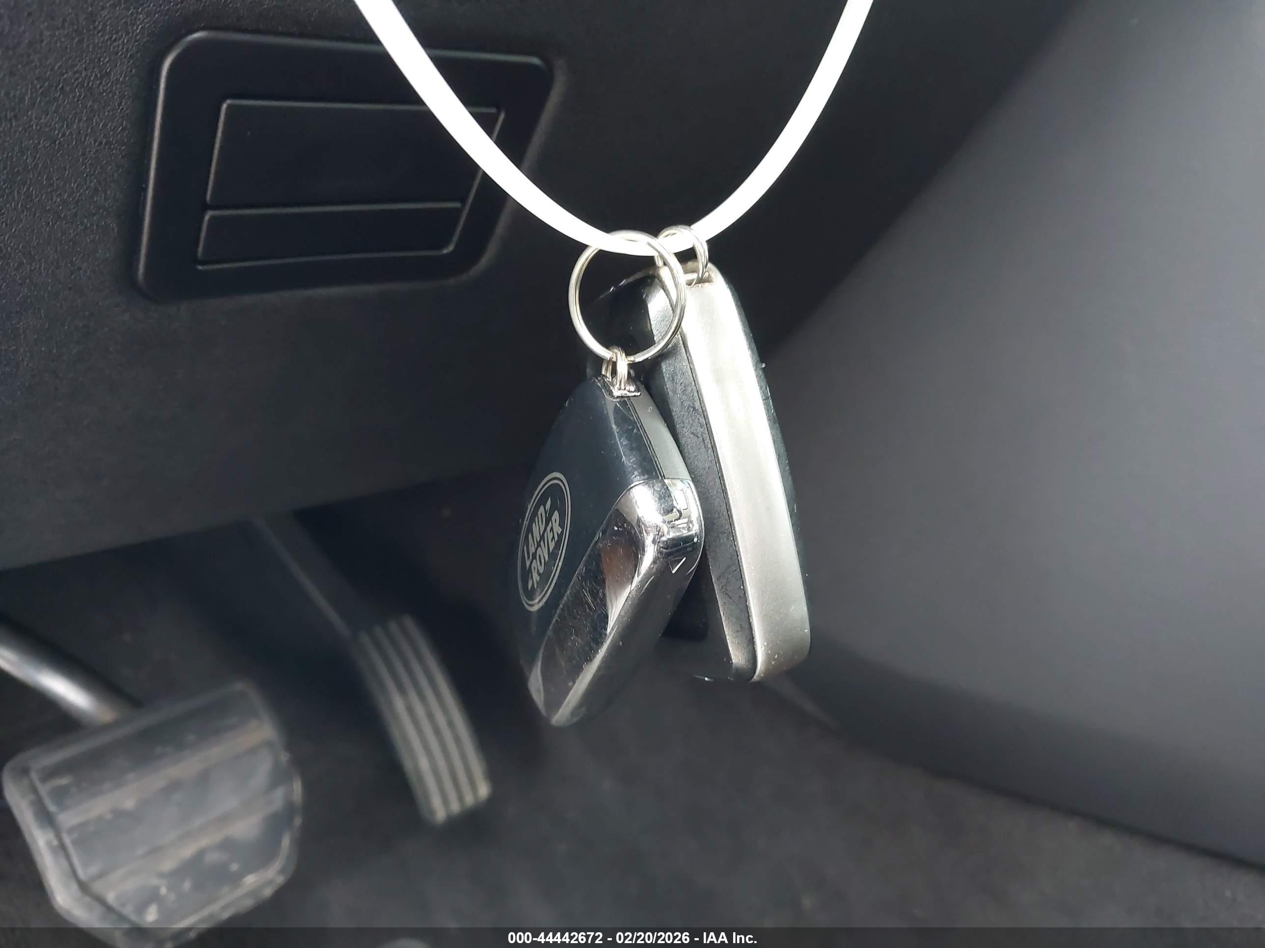 LAND ROVER image 11