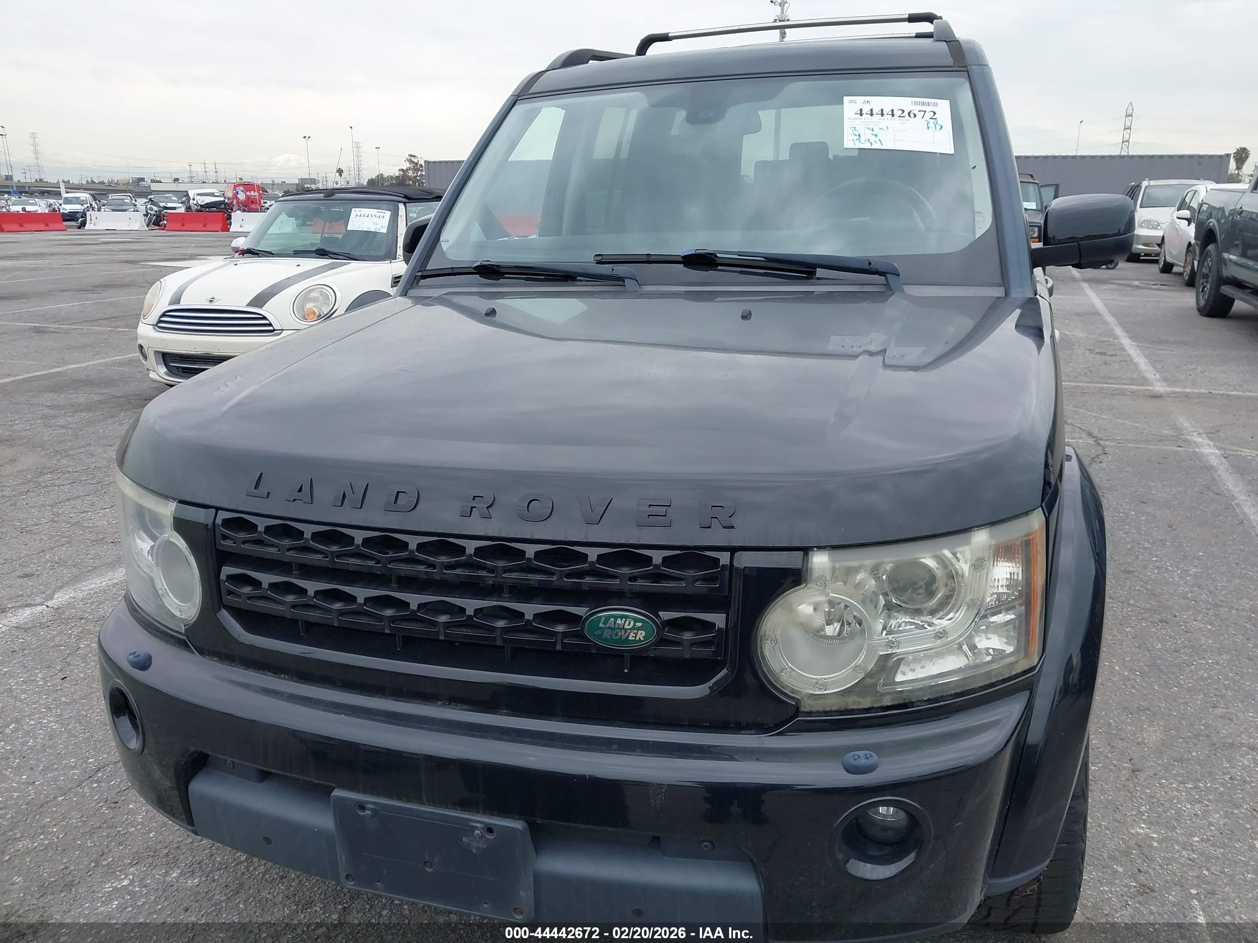 LAND ROVER image 6