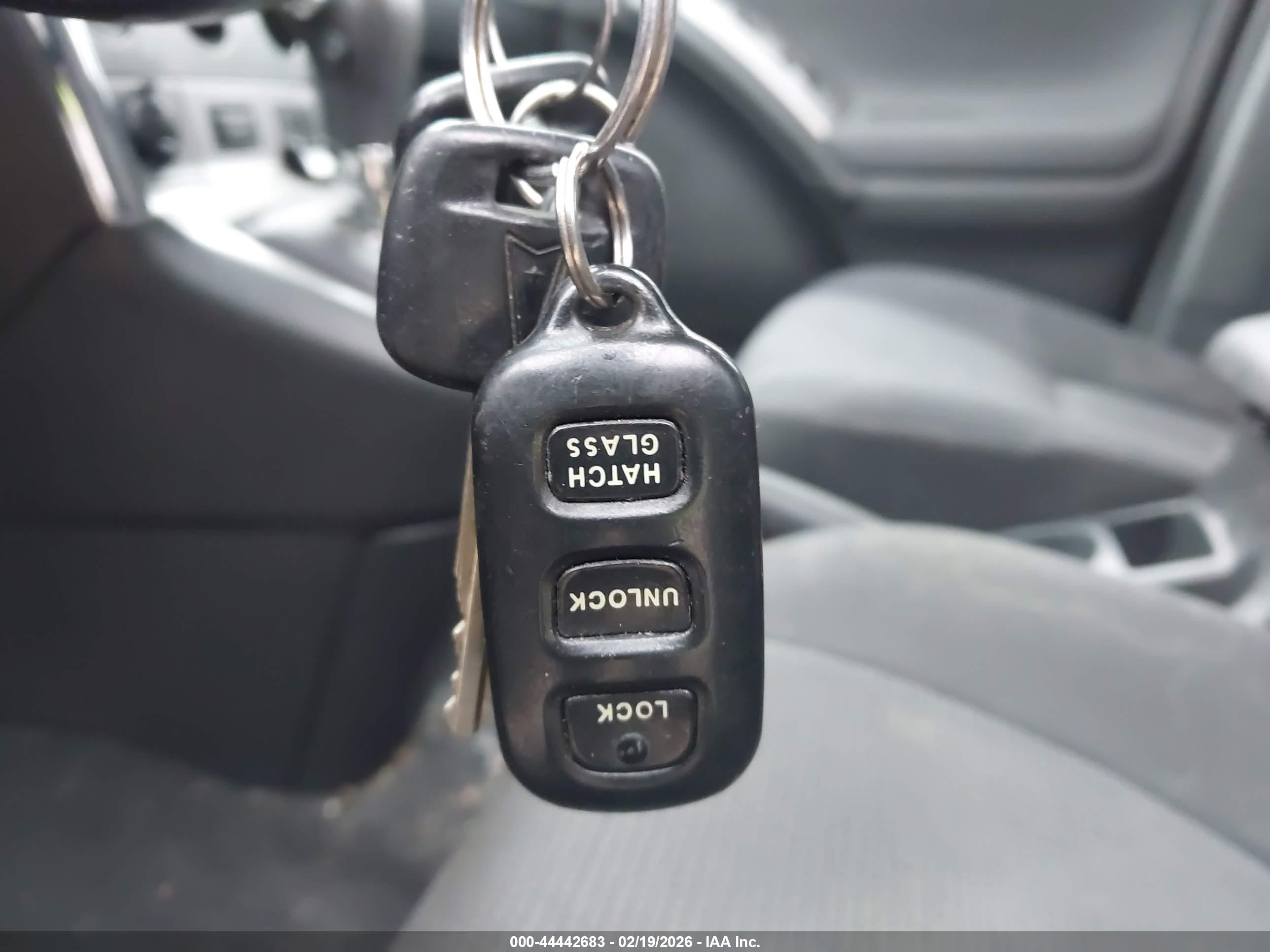 PONTIAC VIBE image 11