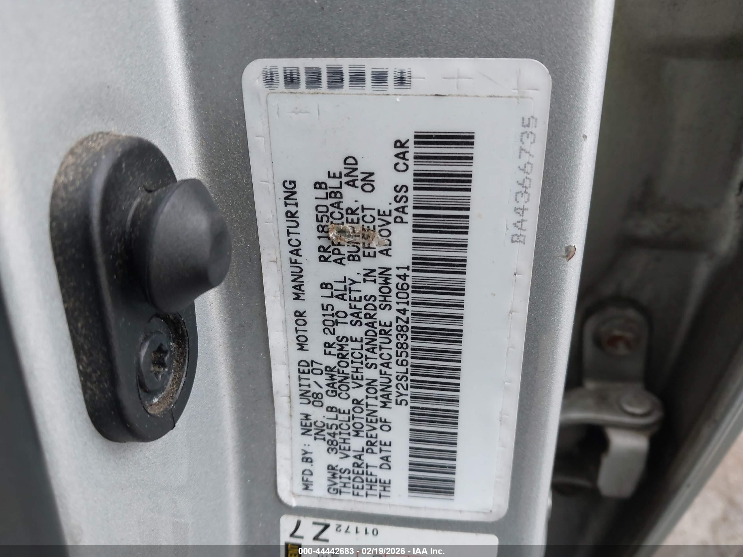 PONTIAC VIBE image 9