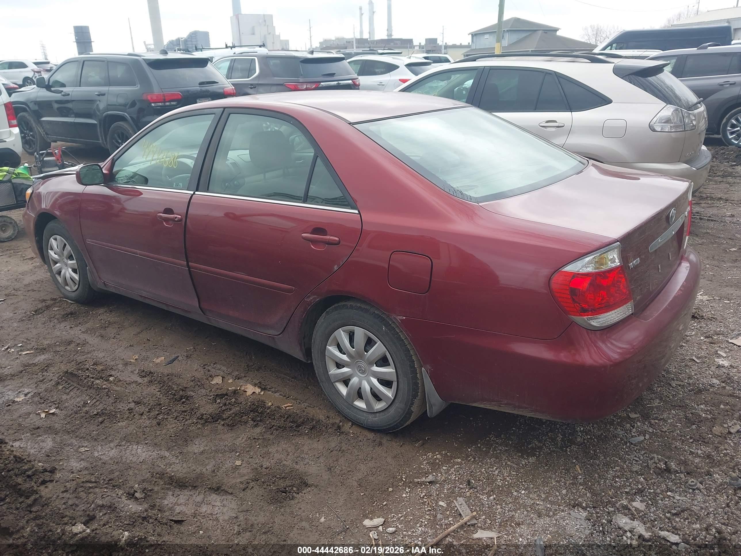 TOYOTA CAMRY image 3