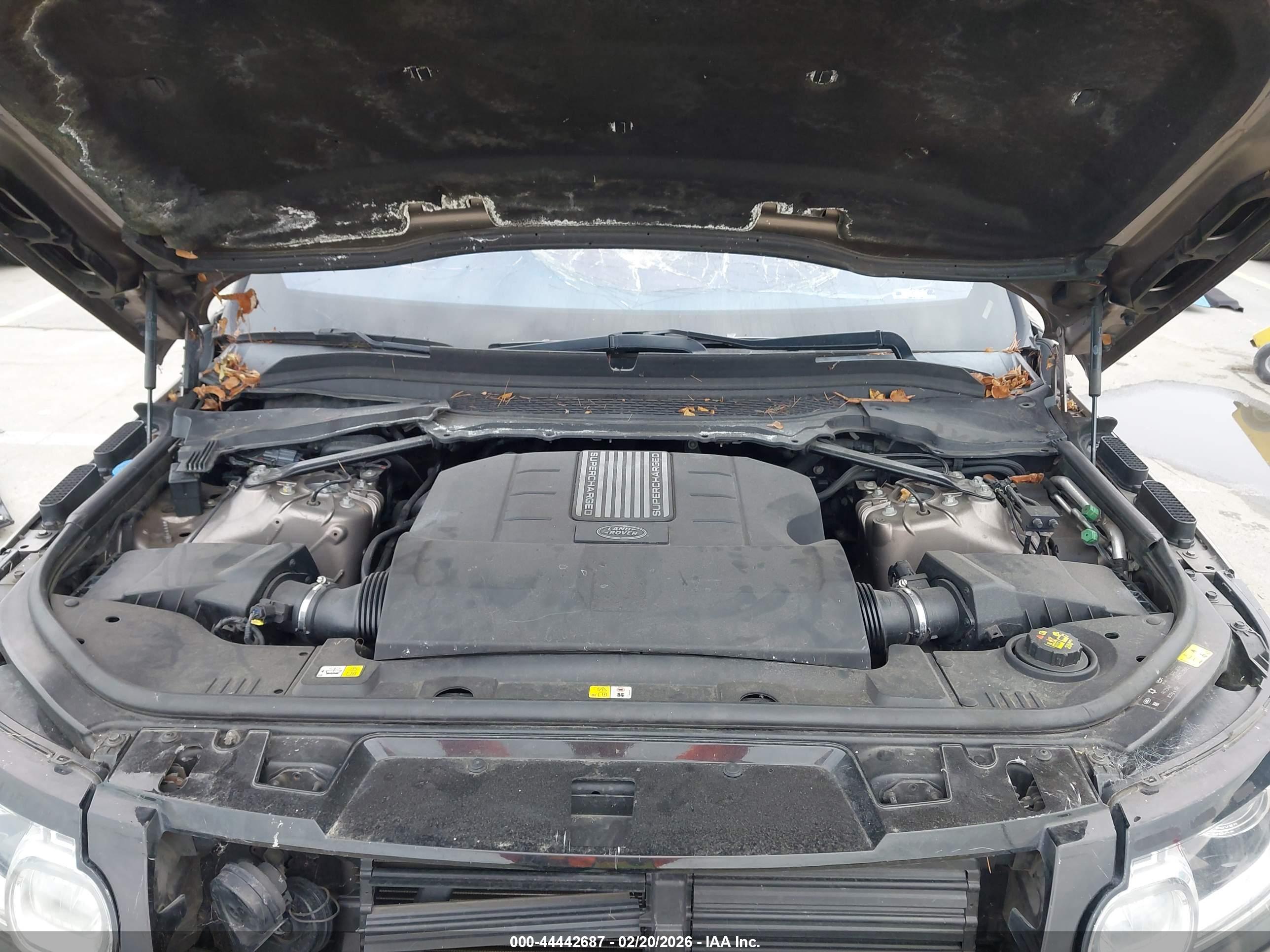 LAND ROVER image 10