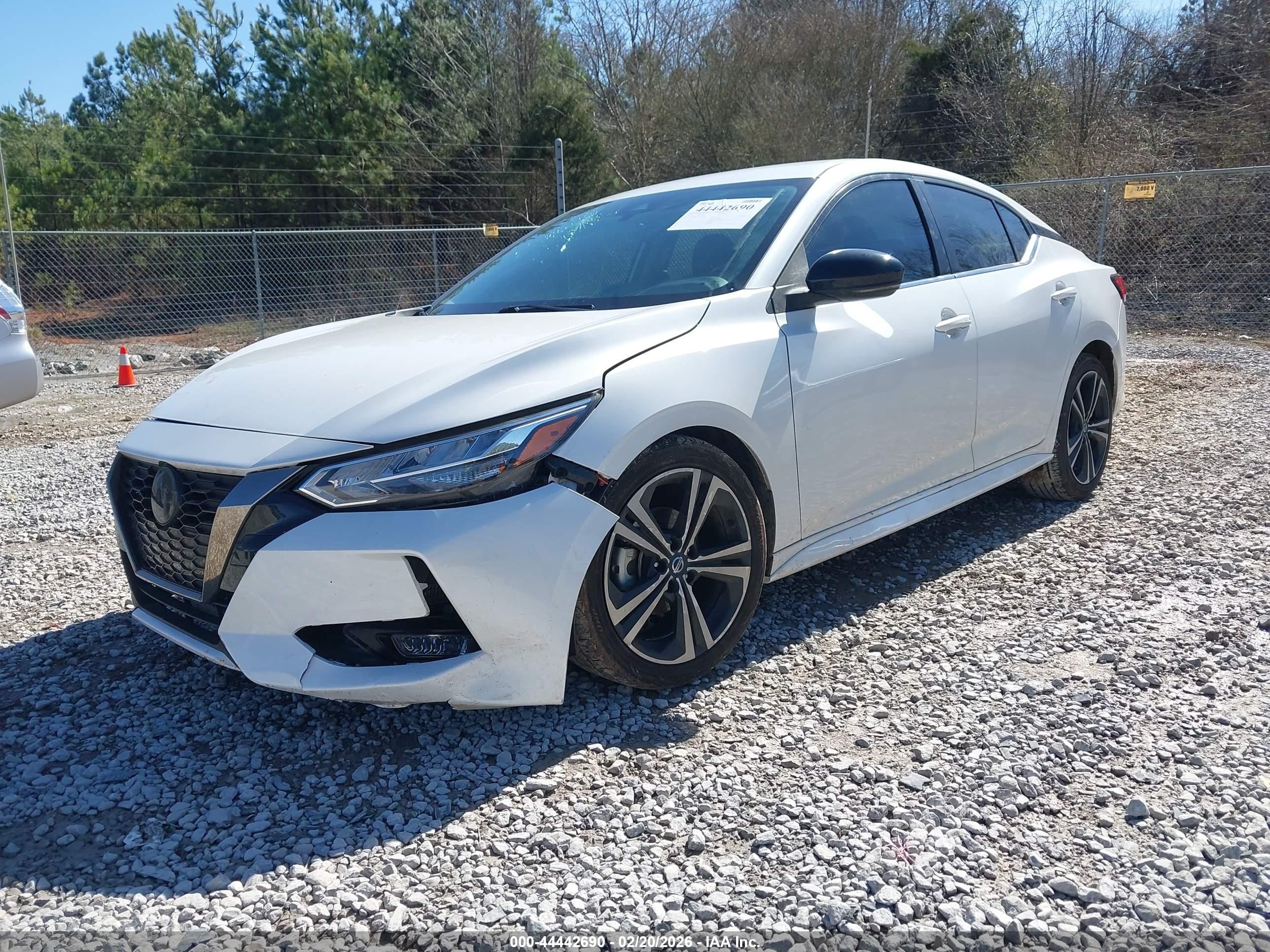 NISSAN SENTRA image 2