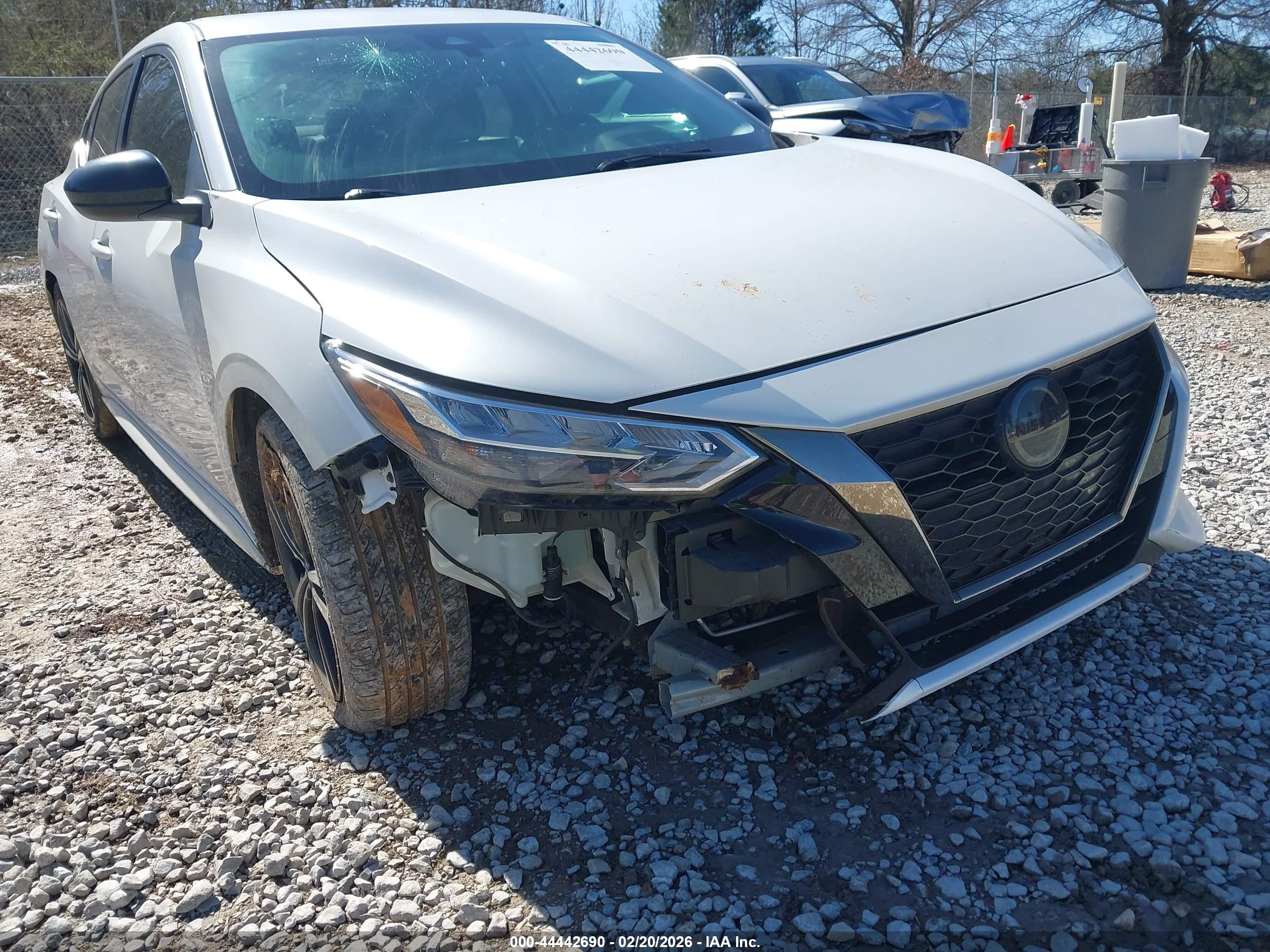 NISSAN SENTRA image 6