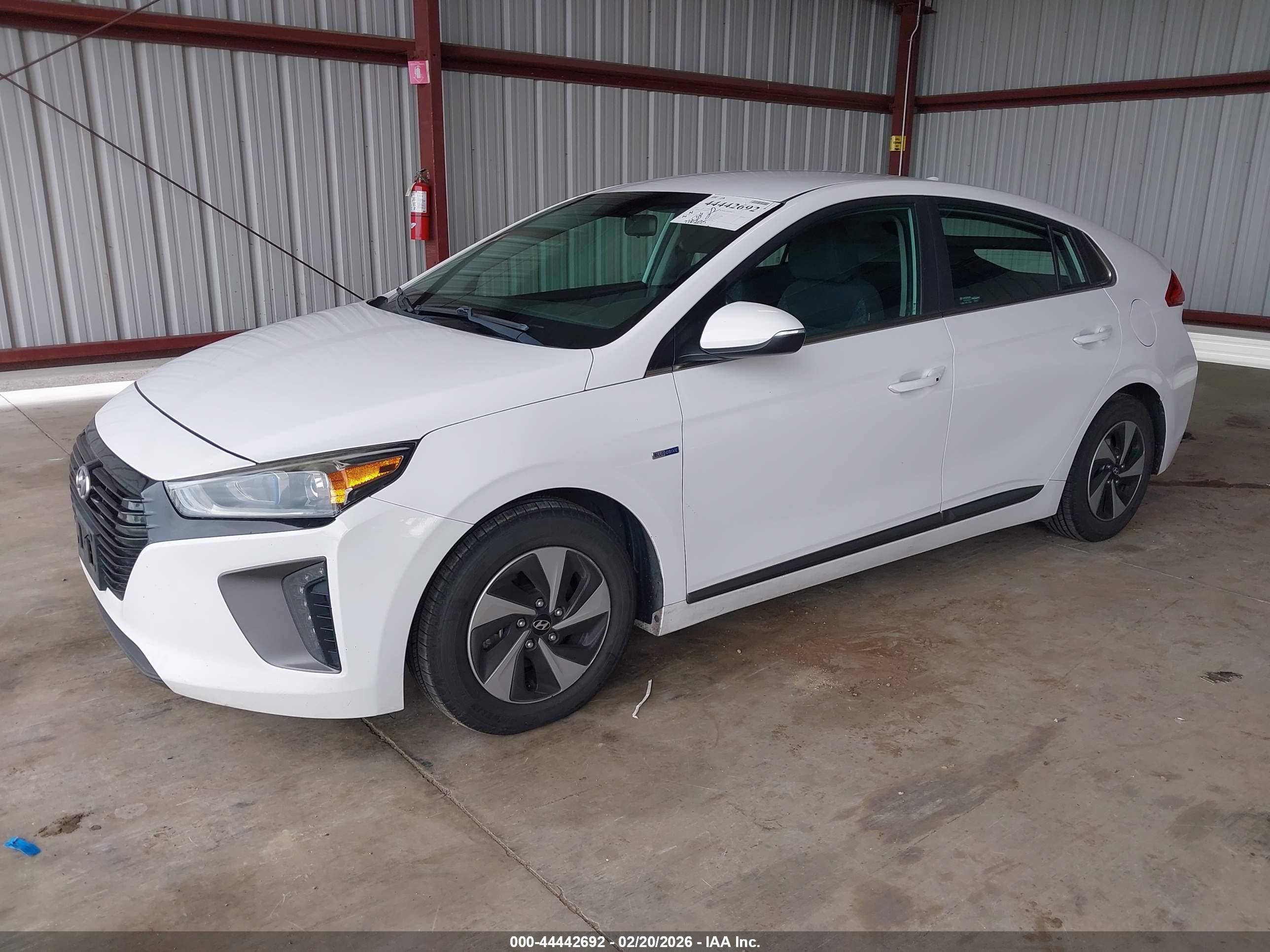 HYUNDAI IONIQ image 2