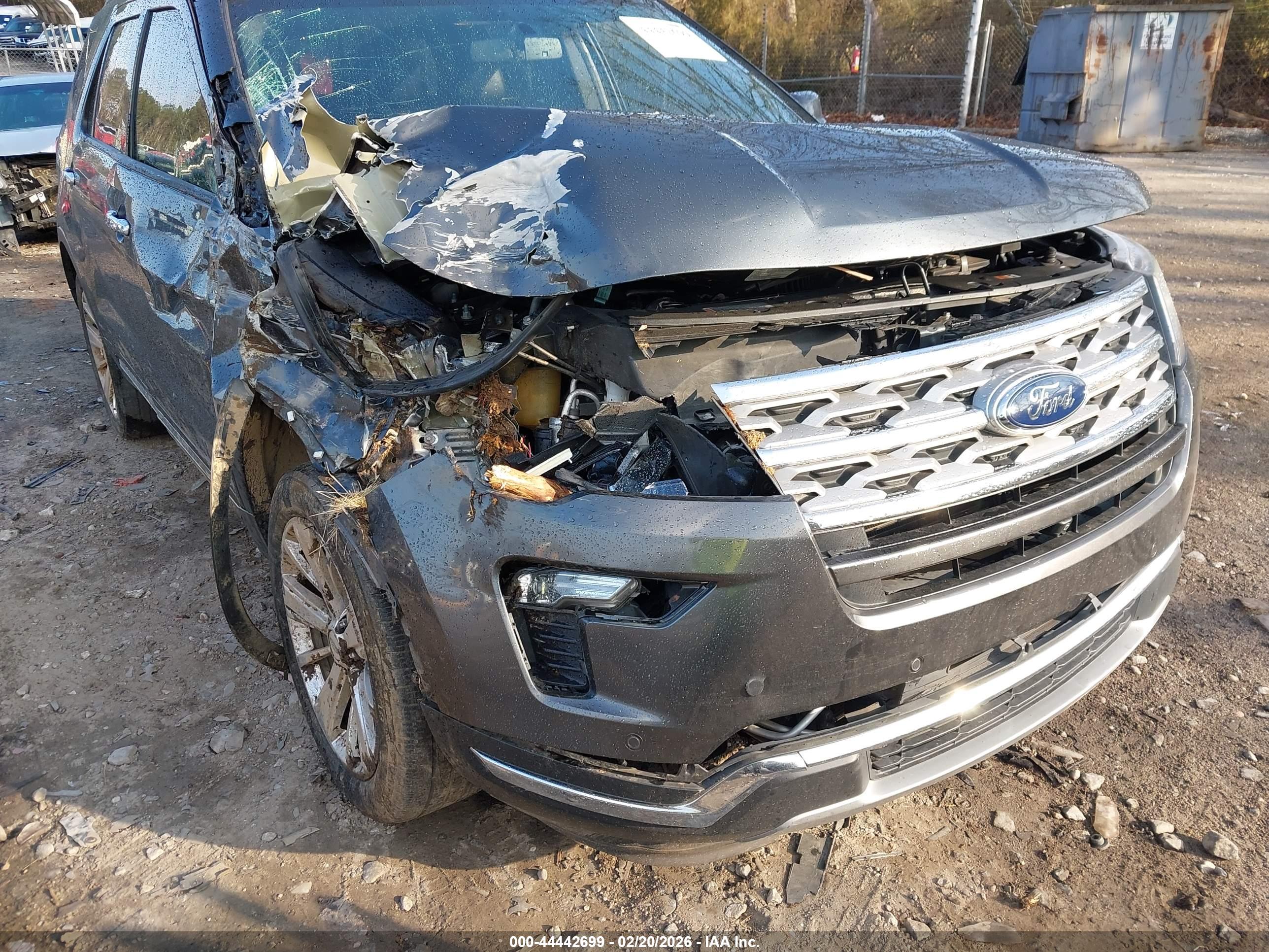 FORD EXPLORER image 6