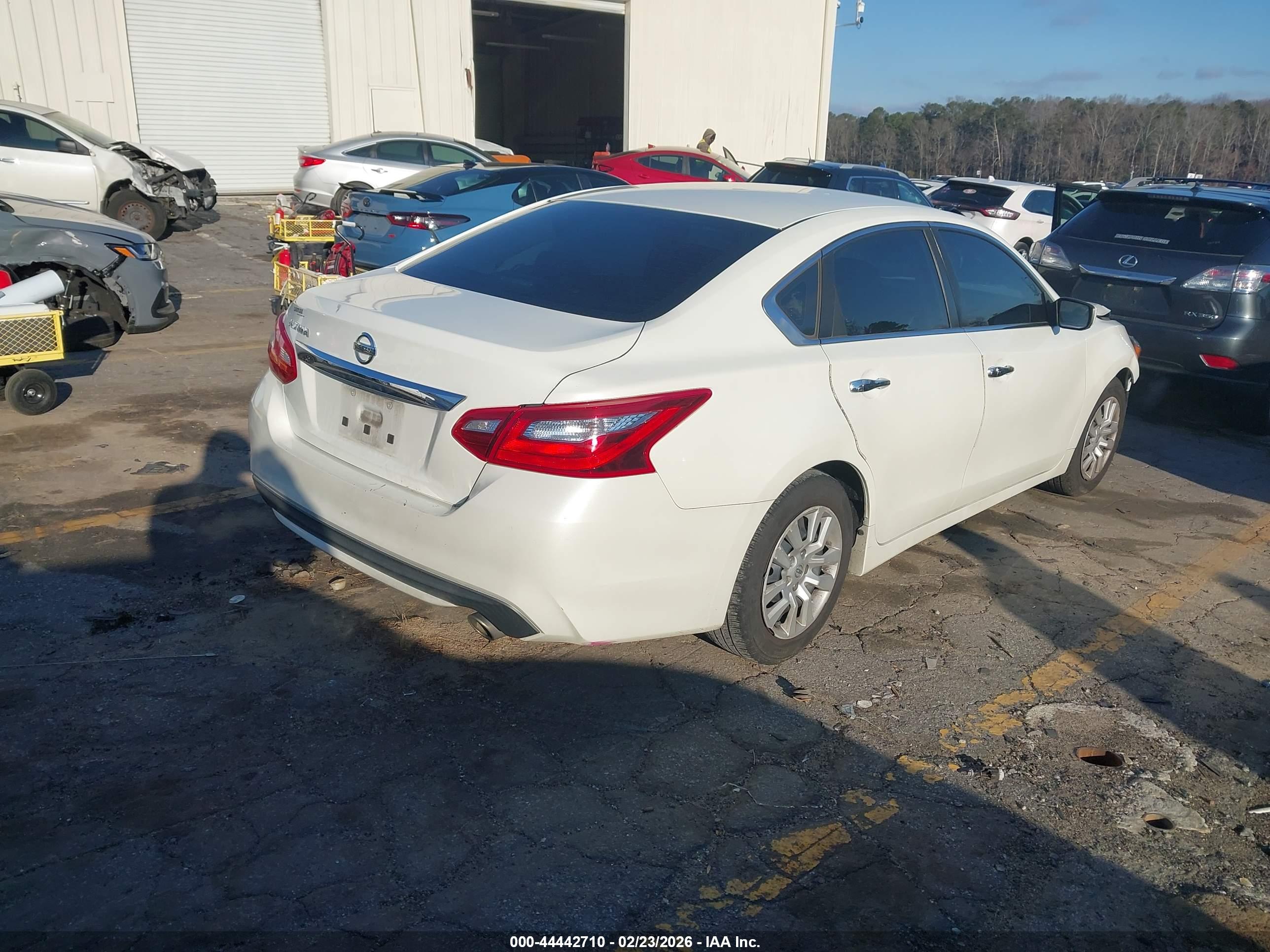 NISSAN ALTIMA image 4