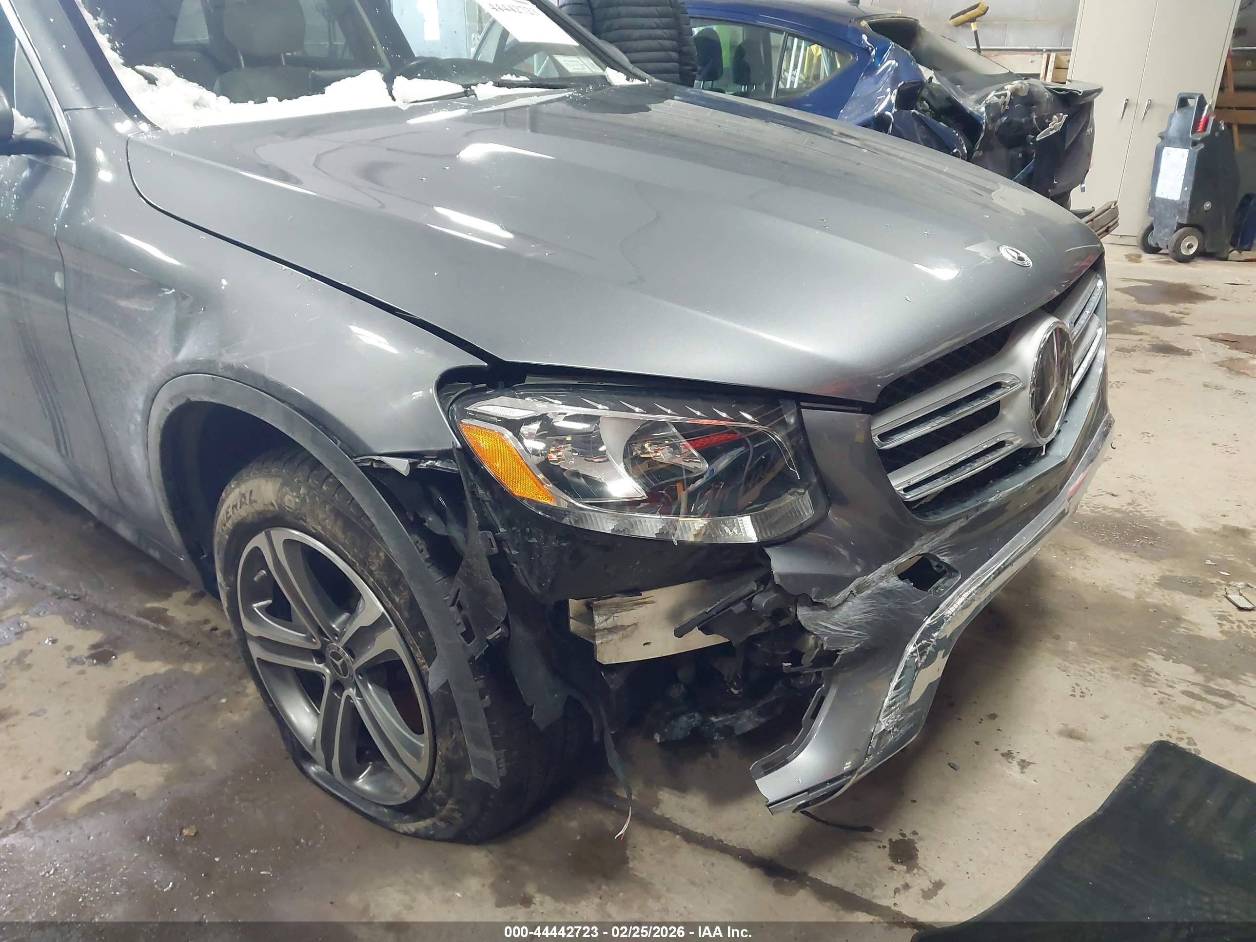MERCEDES-BENZ GLC image 6