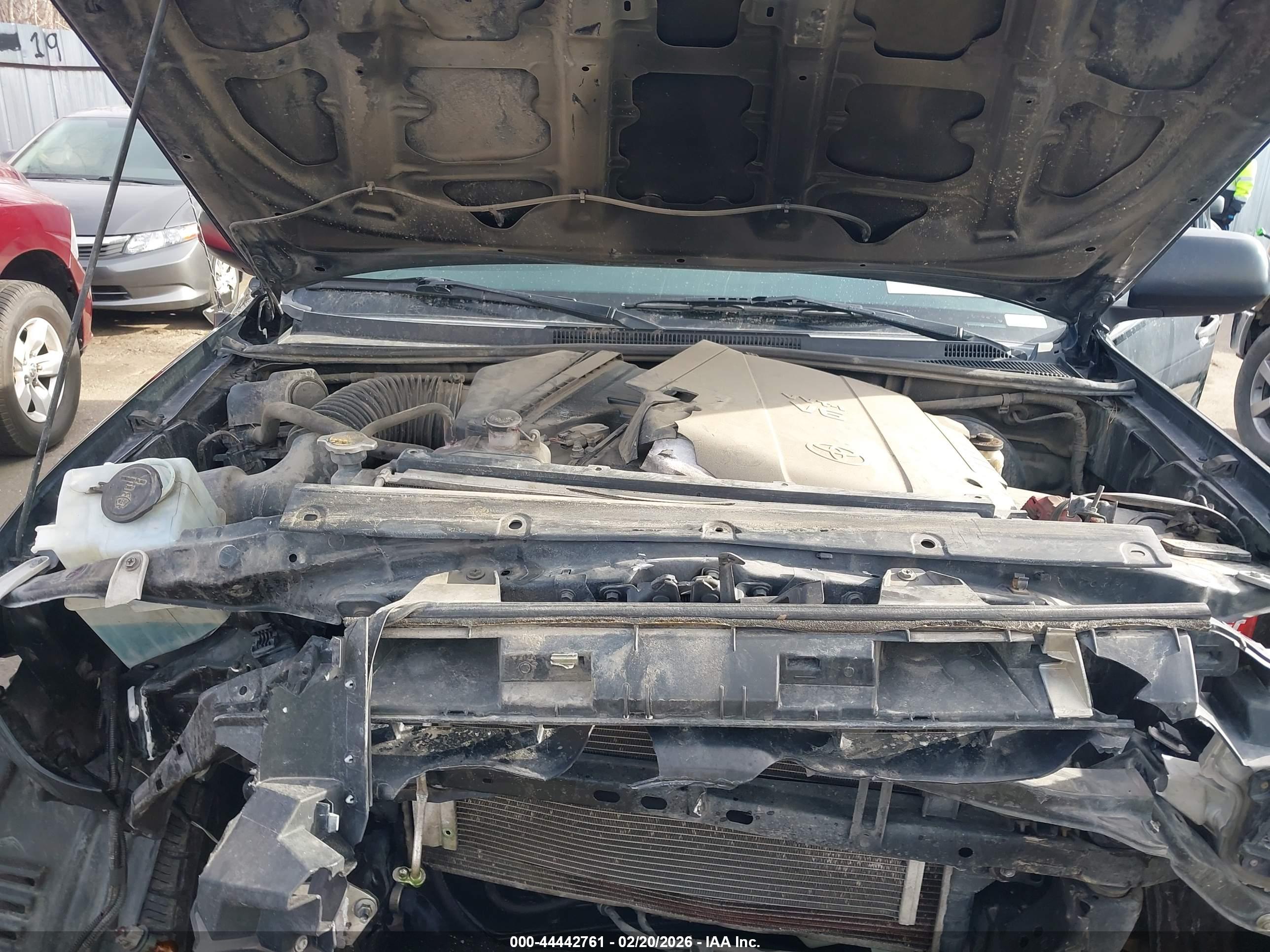 TOYOTA TACOMA image 10