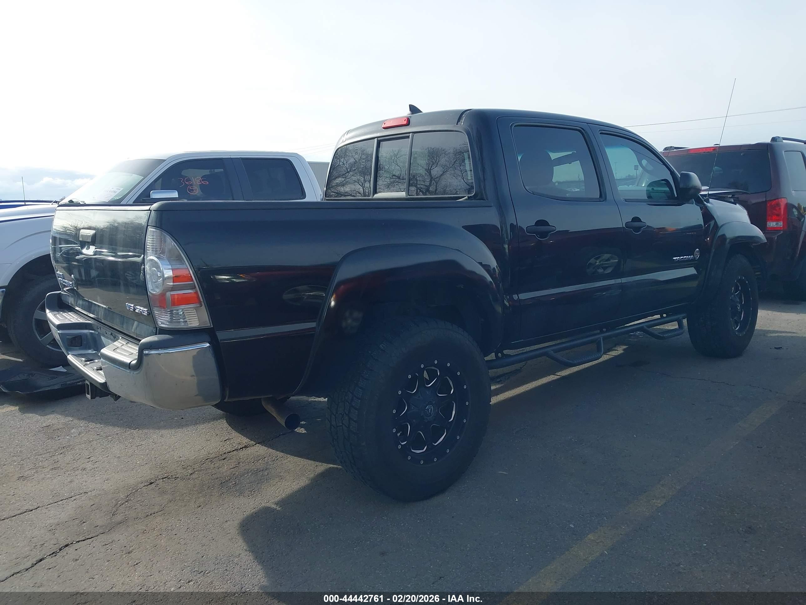 TOYOTA TACOMA image 4