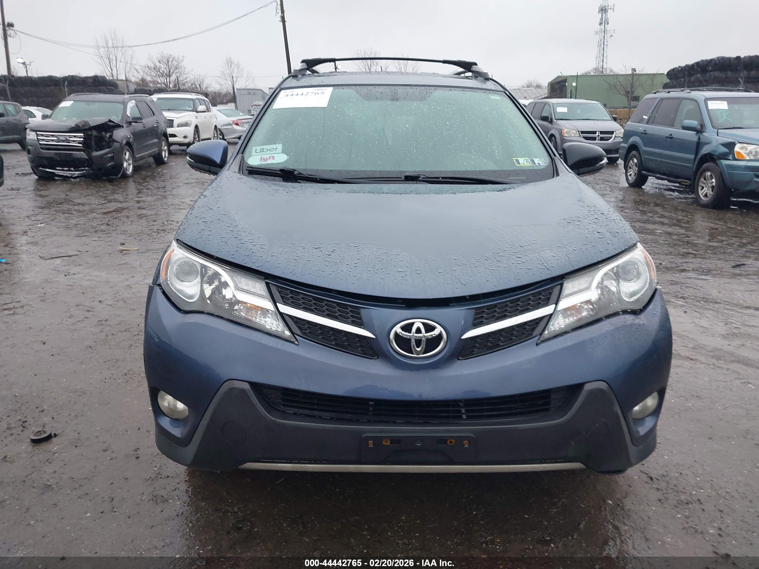 TOYOTA RAV4 image 6