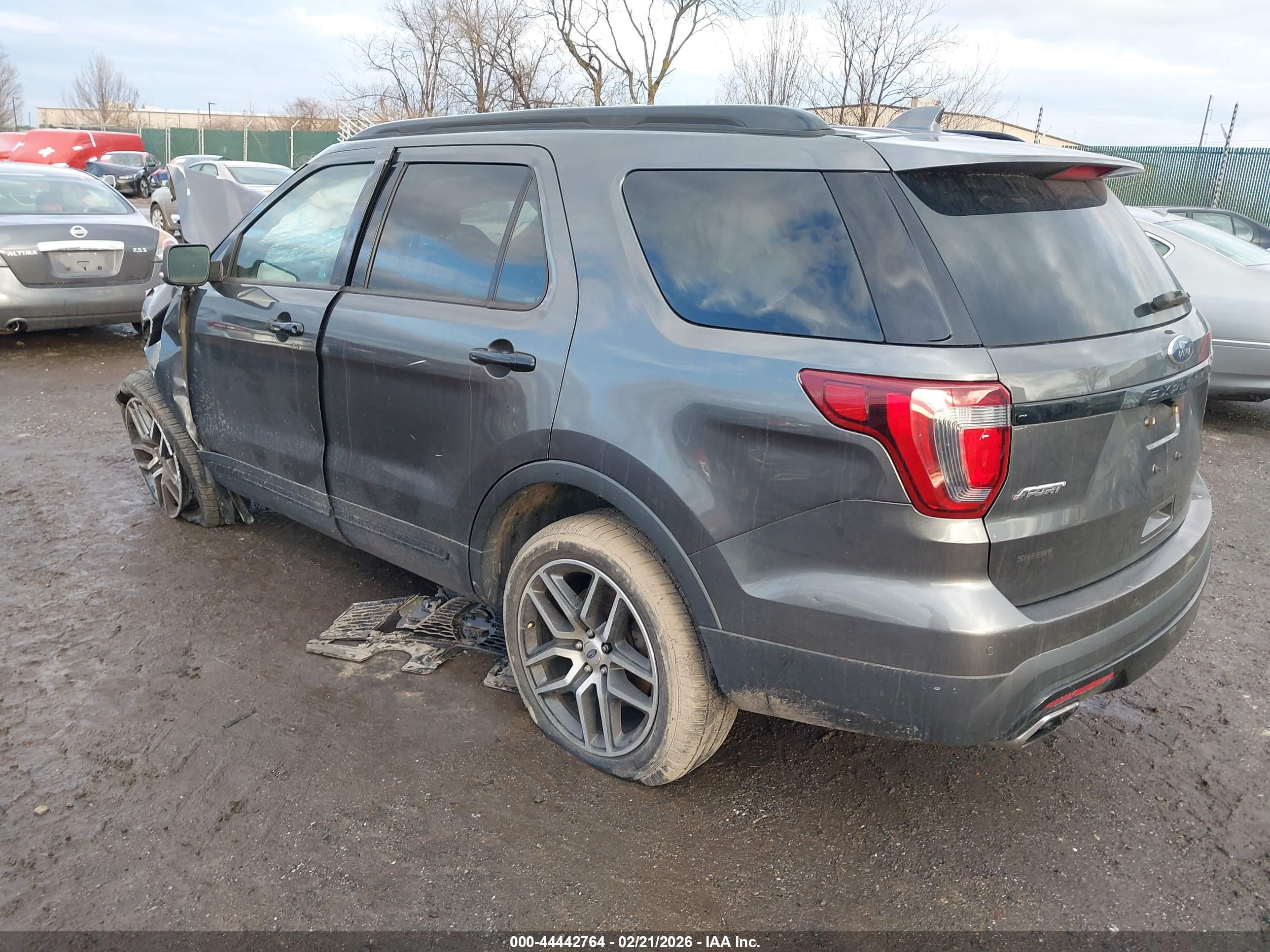 FORD EXPLORER image 3