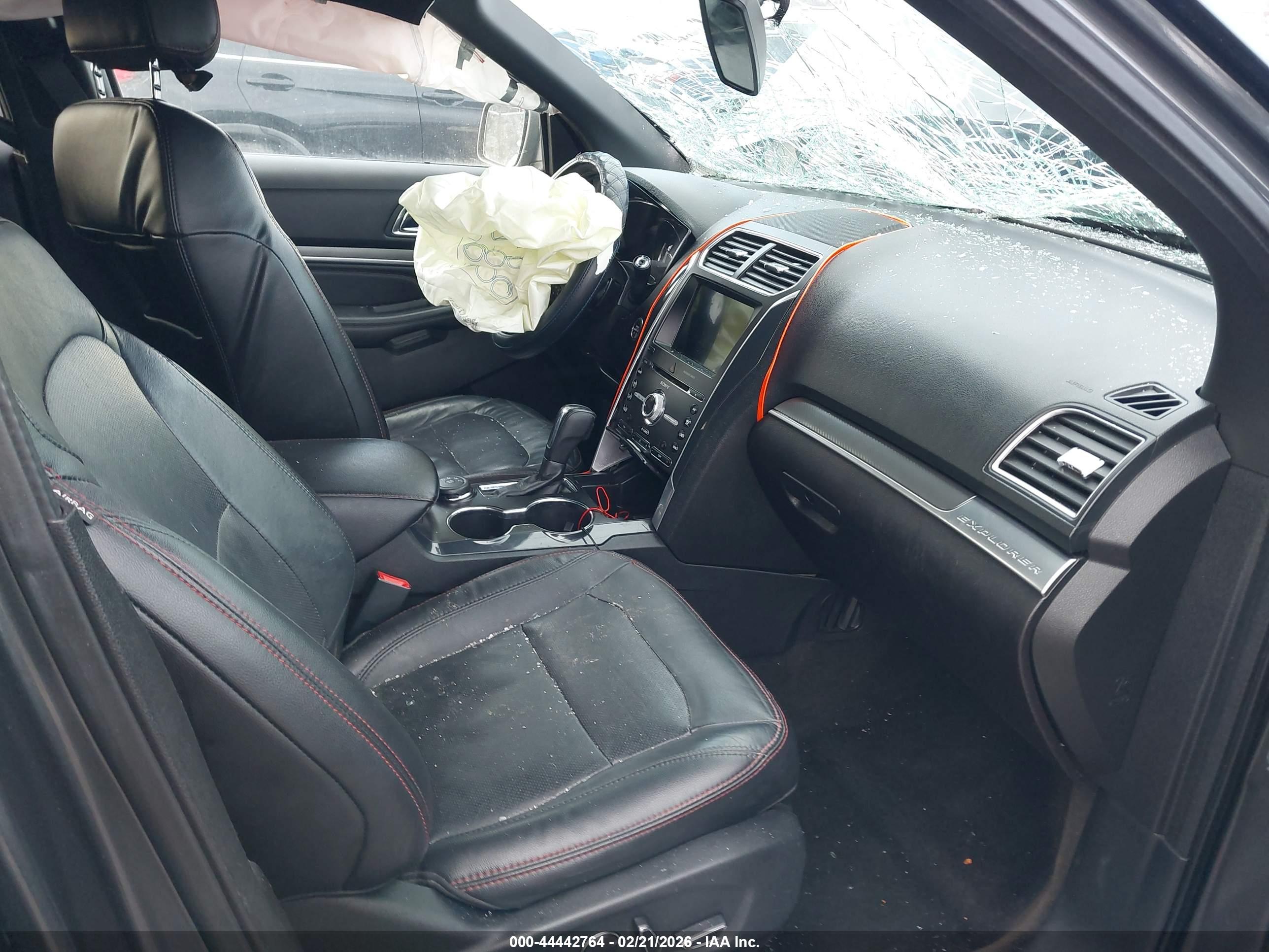 FORD EXPLORER image 5