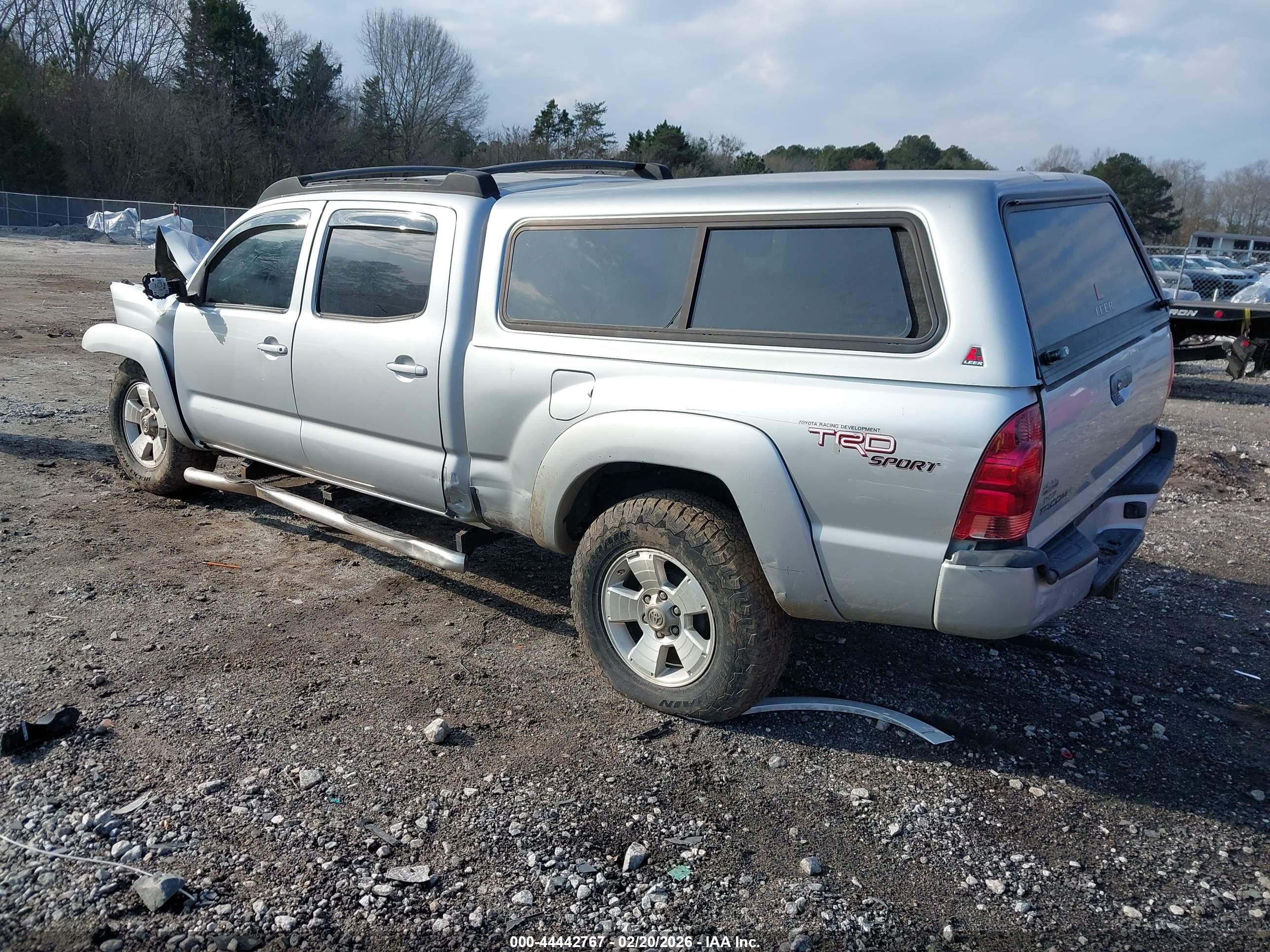 TOYOTA TACOMA image 3