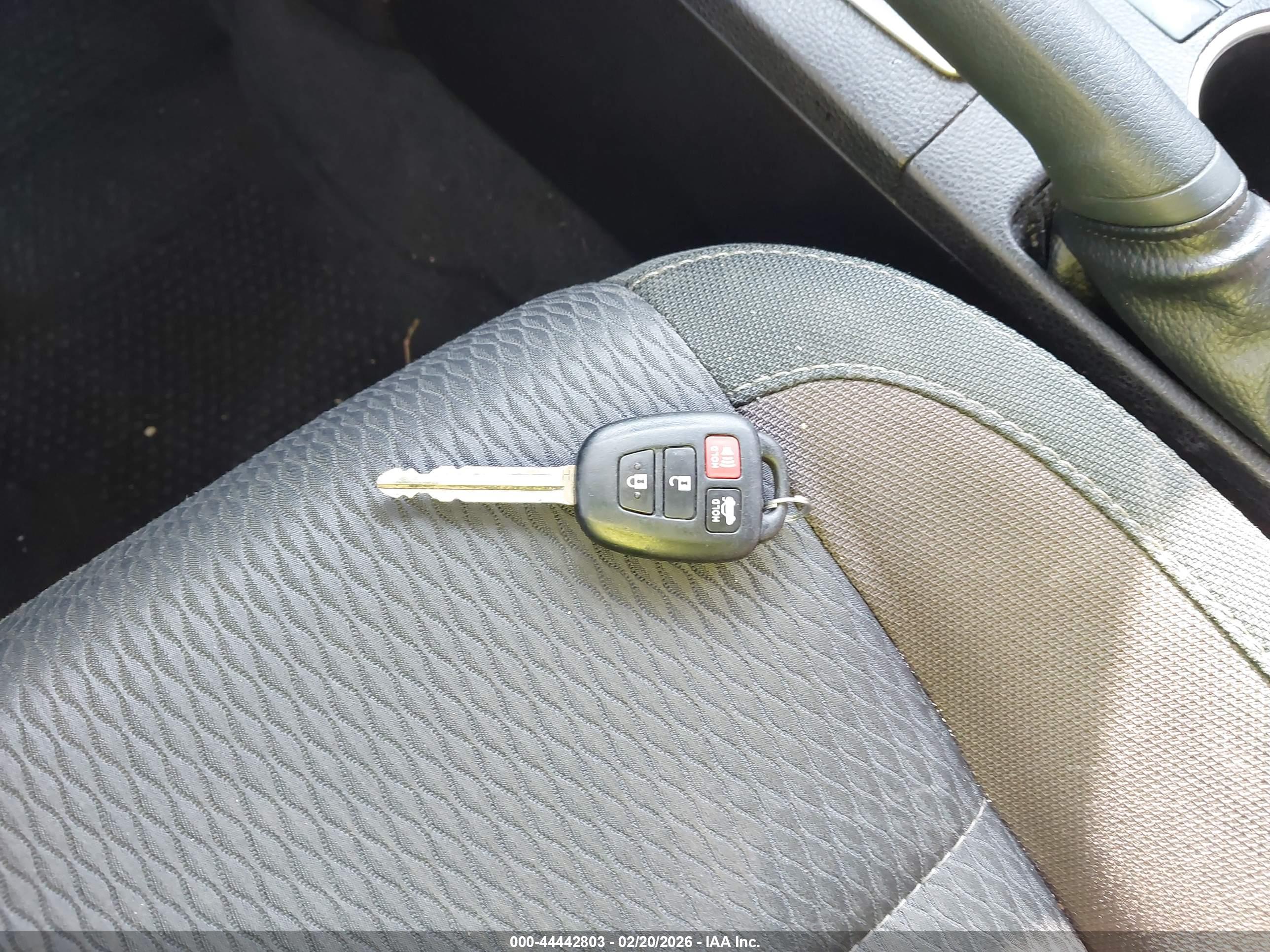 TOYOTA COROLLA image 11