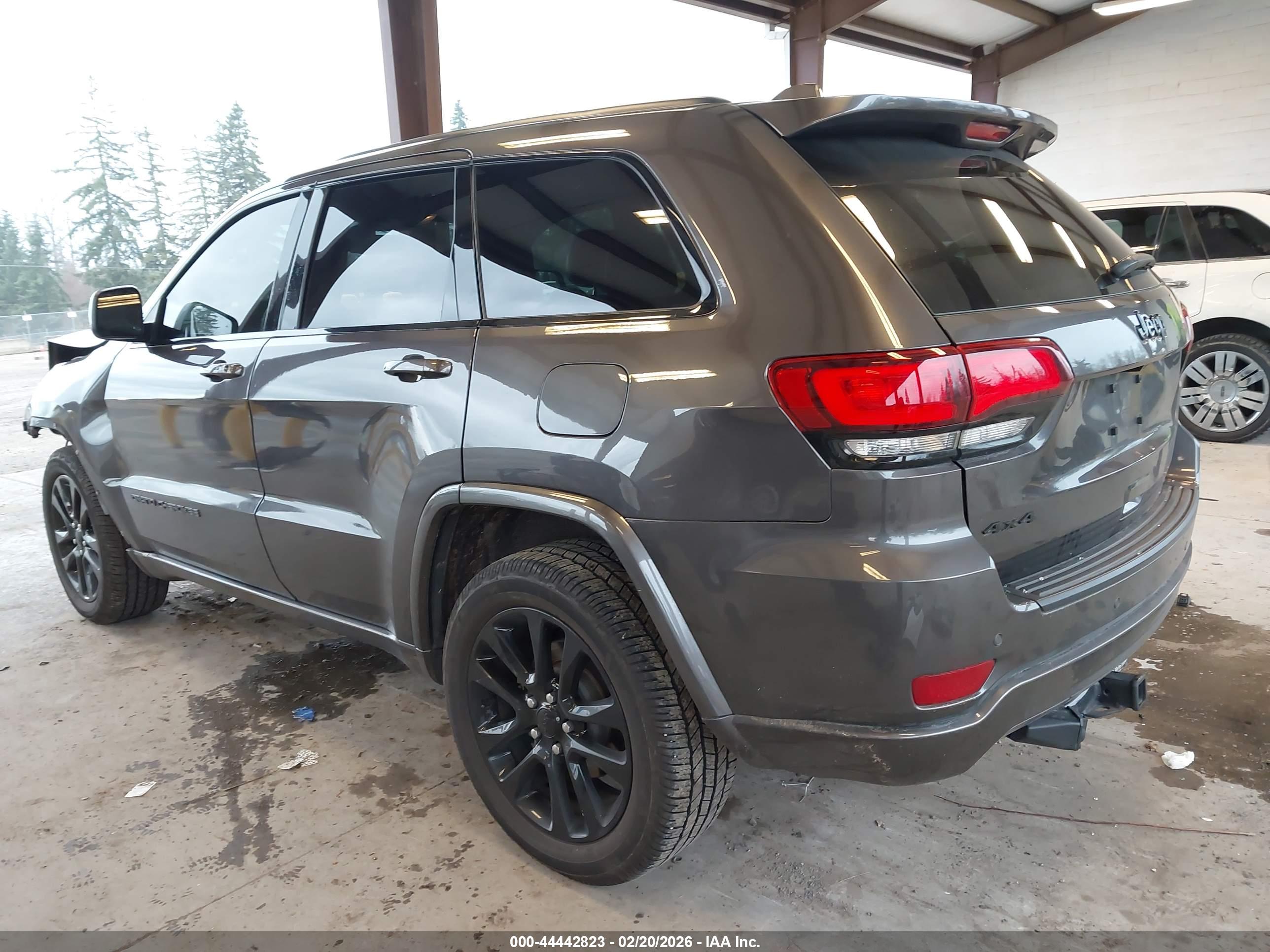 JEEP GRAND image 3