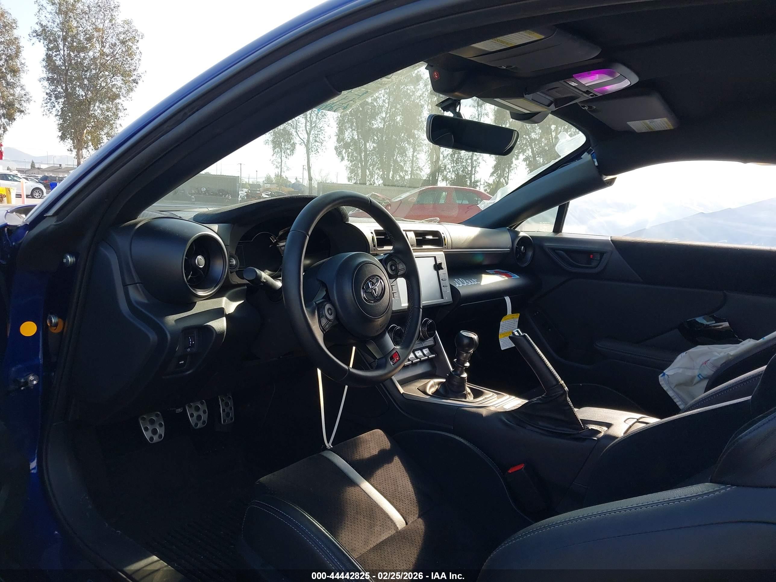 TOYOTA GR86 image 5