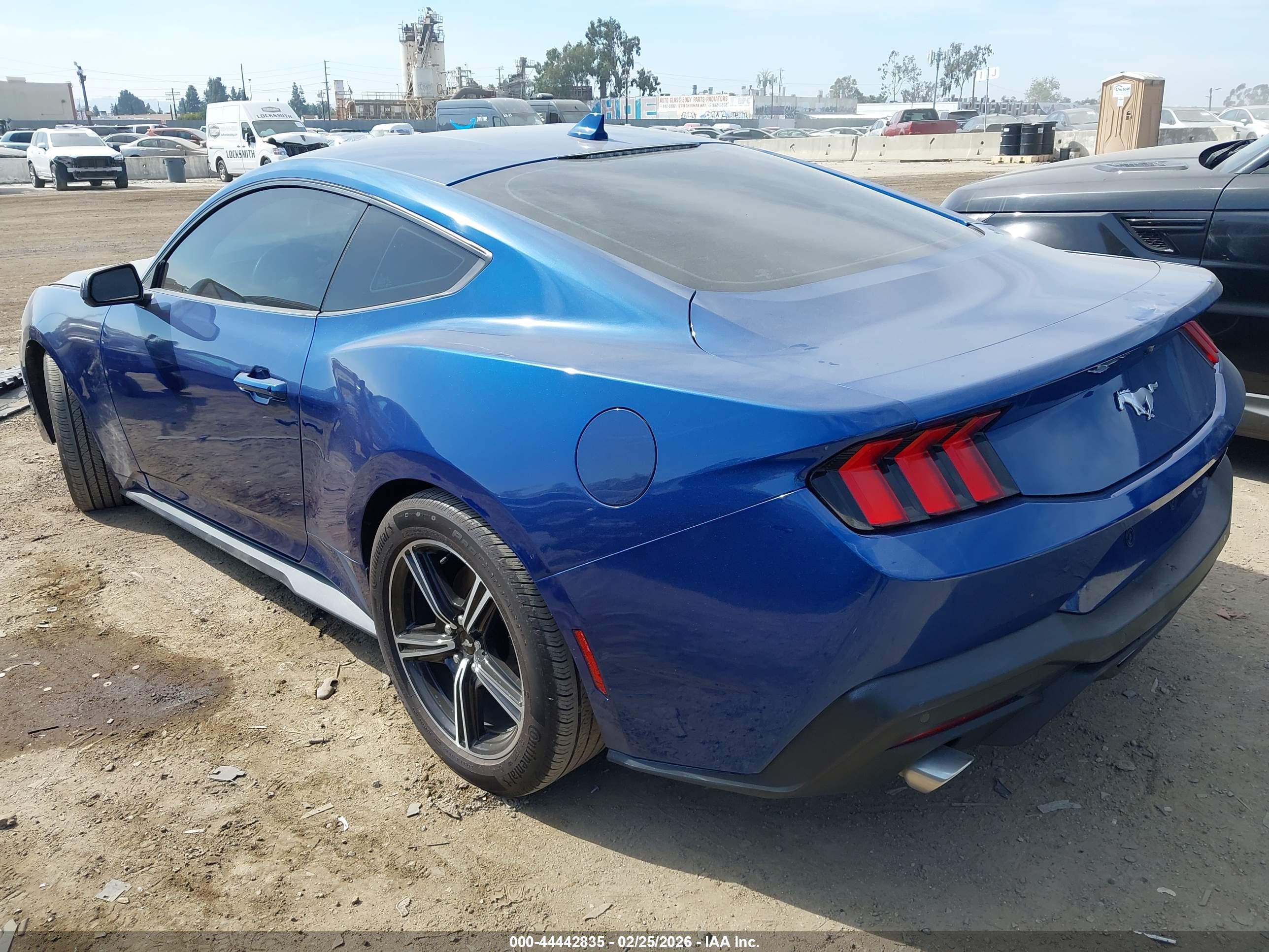FORD MUSTANG image 3