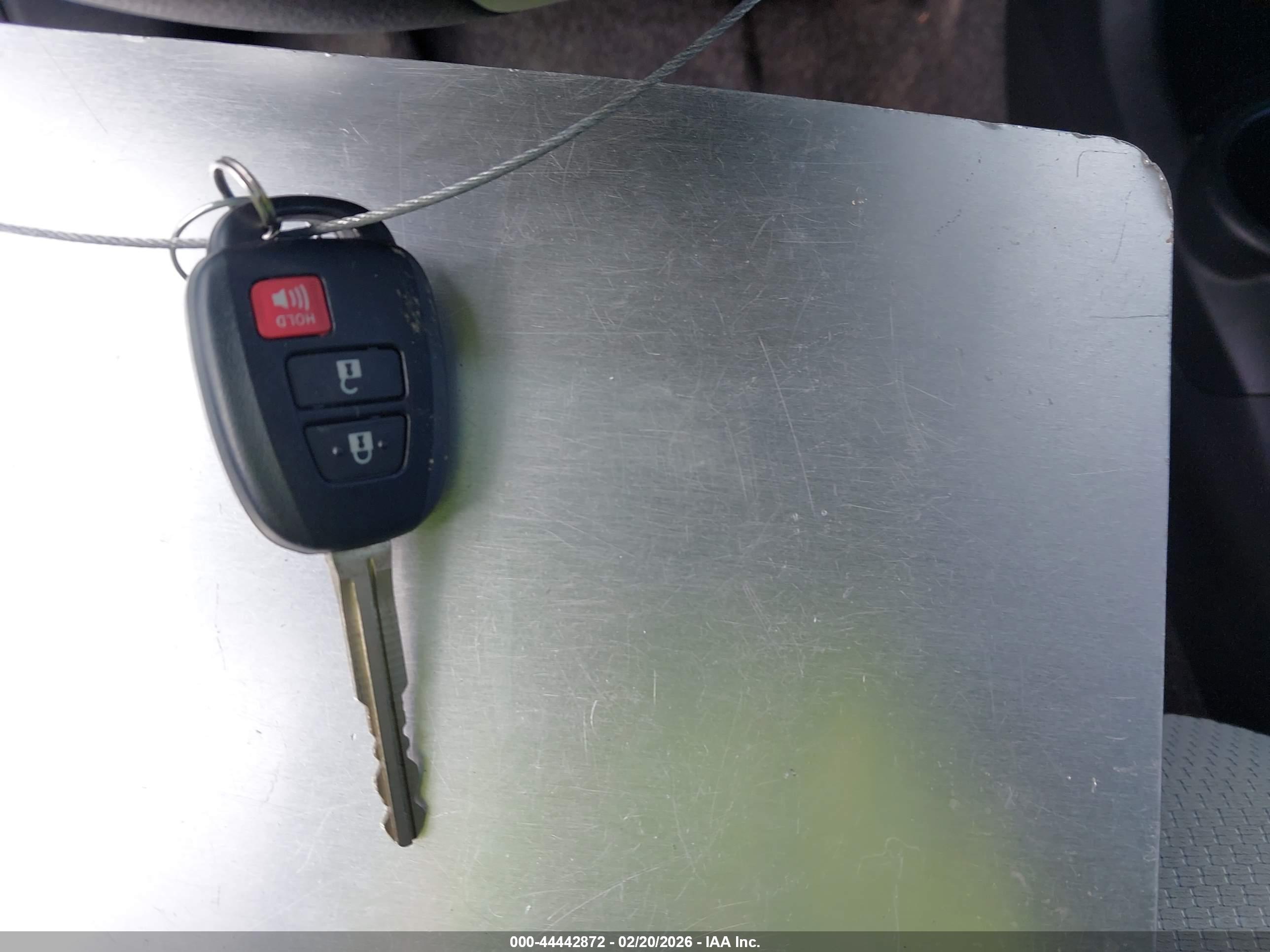 TOYOTA PRIUS image 11