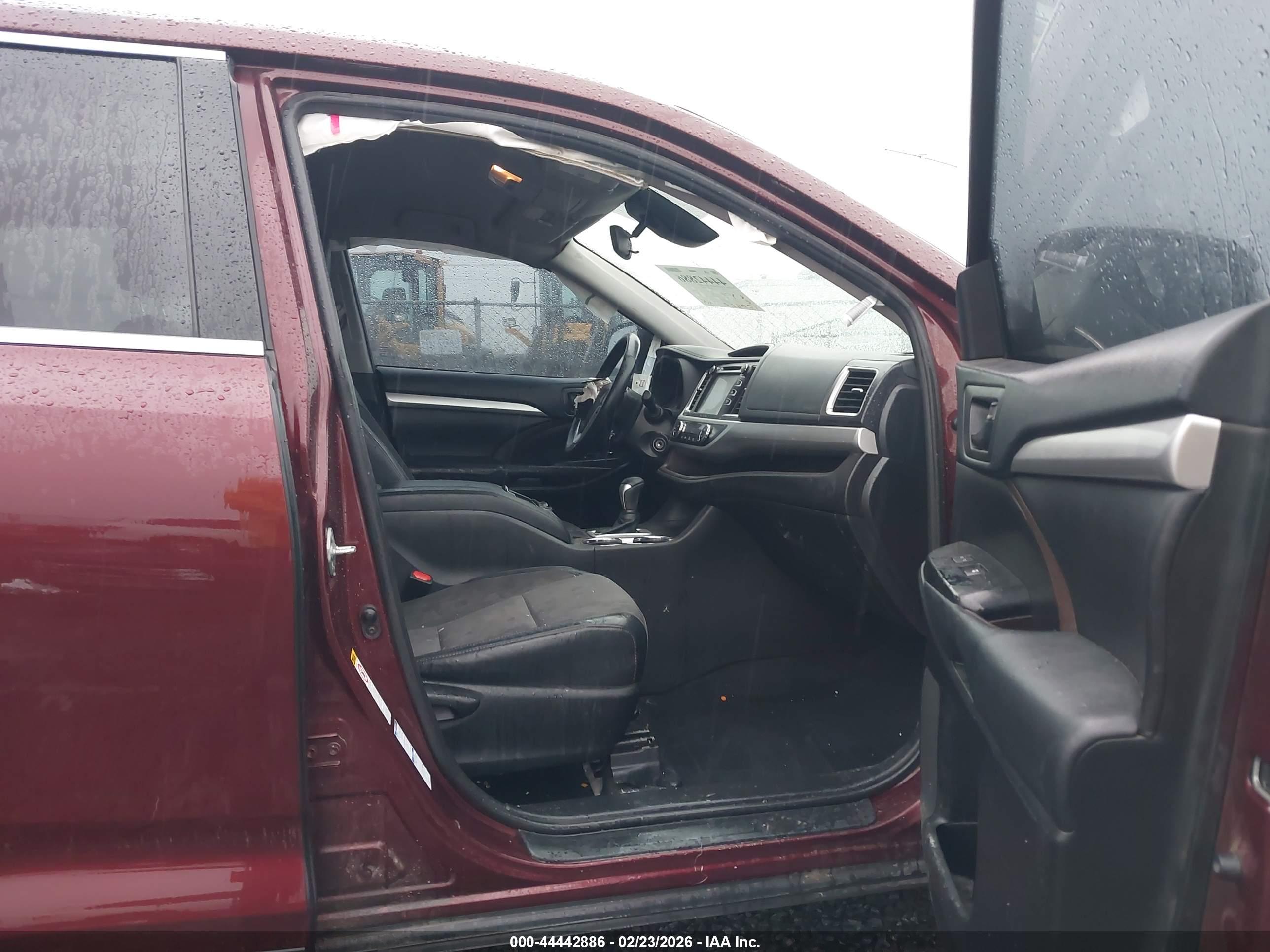 TOYOTA HIGHLANDER image 5
