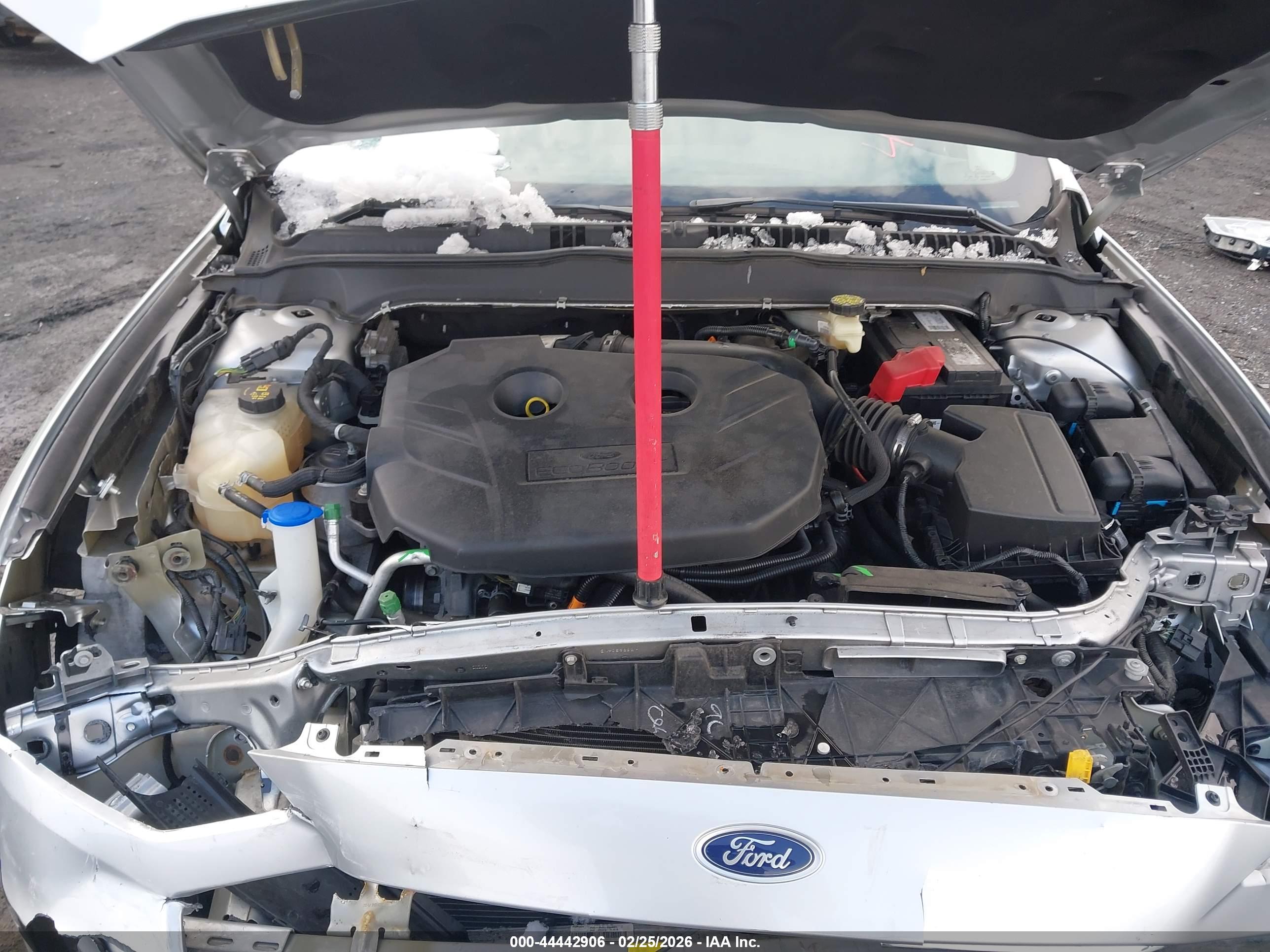 FORD FUSION image 10