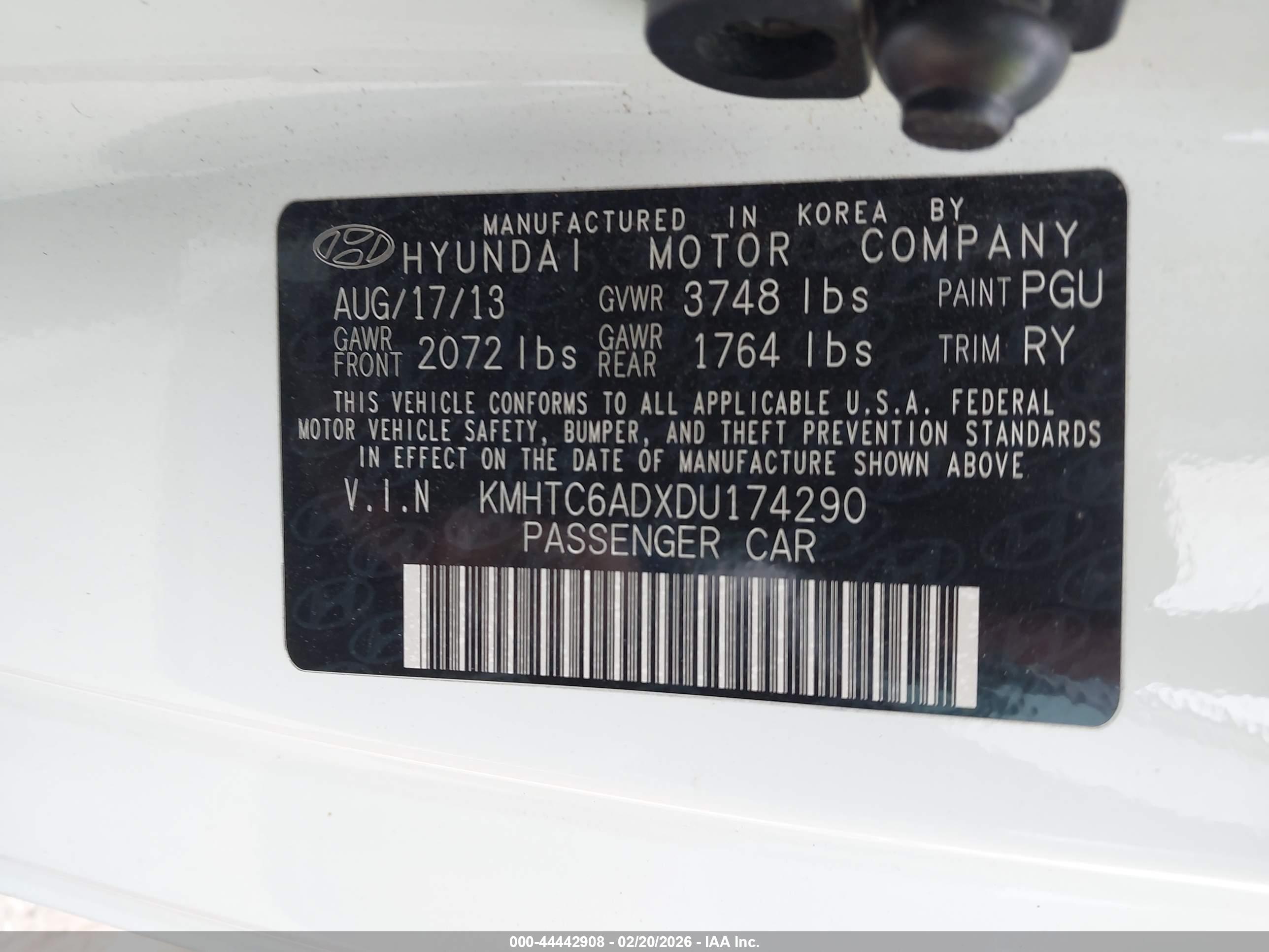 HYUNDAI VELOSTER image 9
