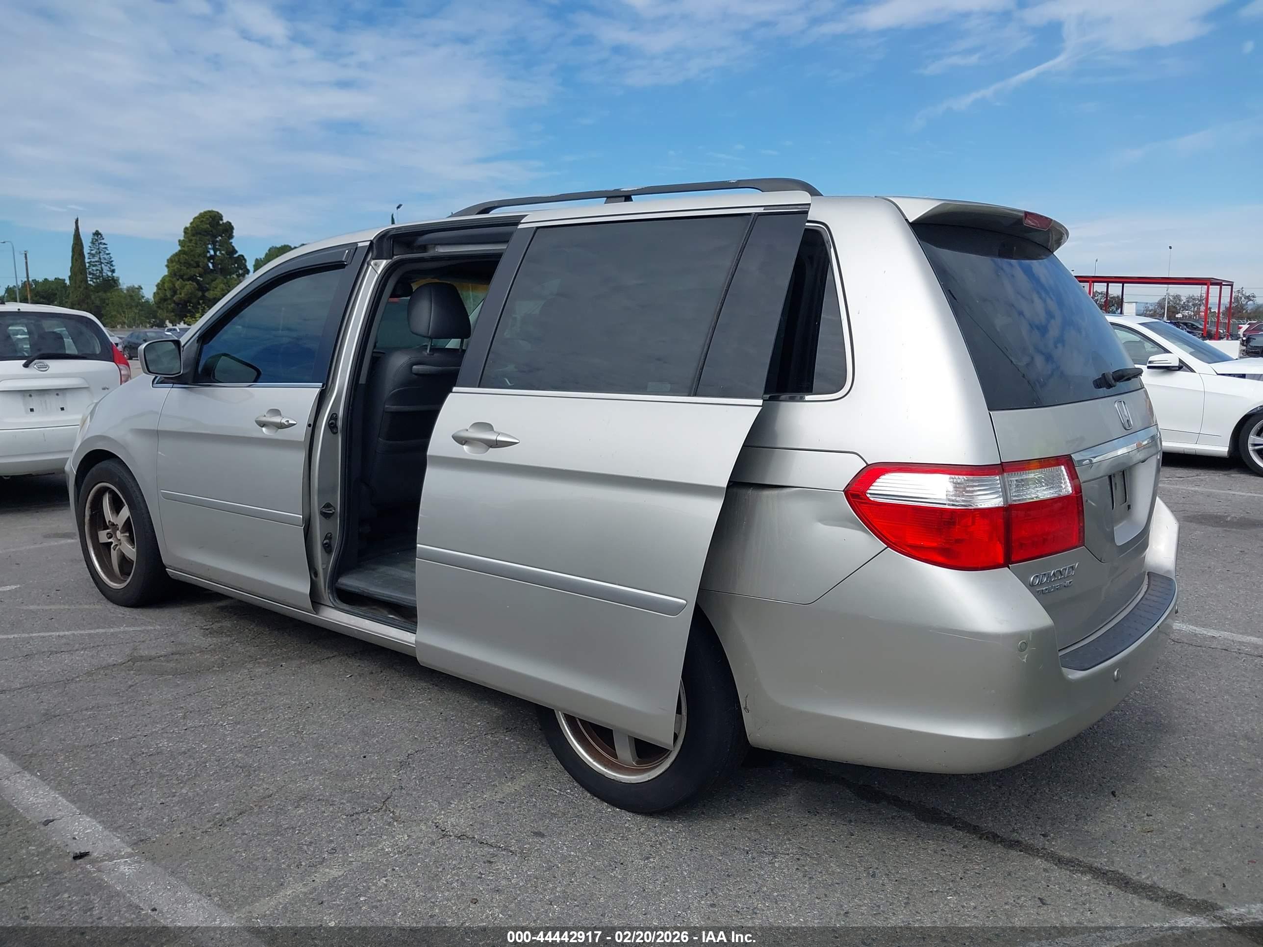 HONDA ODYSSEY image 6