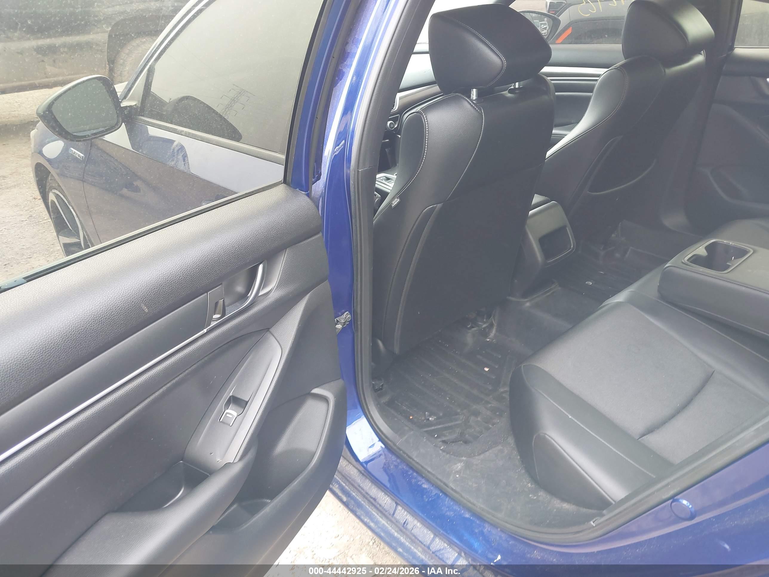 HONDA ACCORD image 8