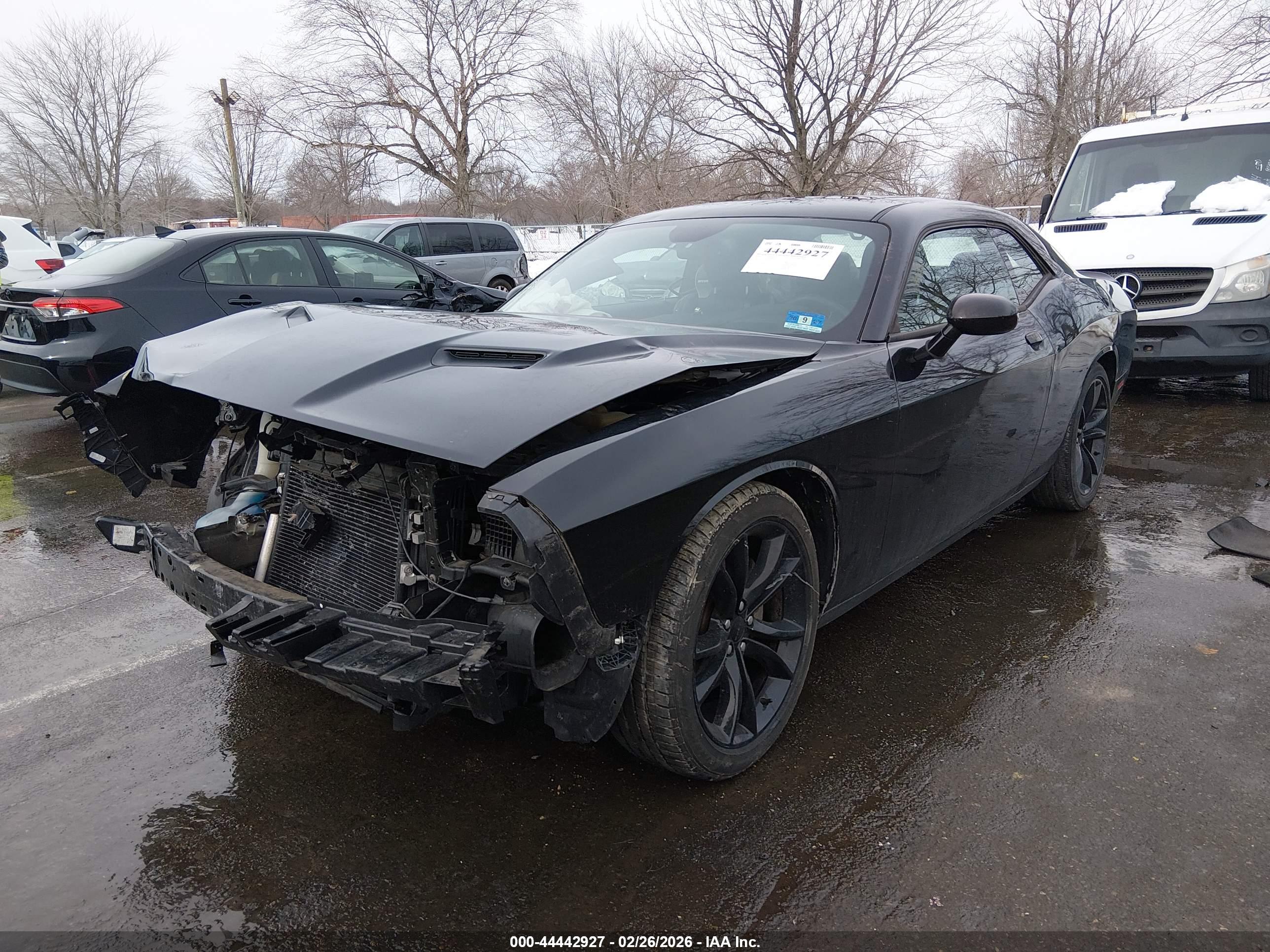 DODGE CHALLENGER image 2