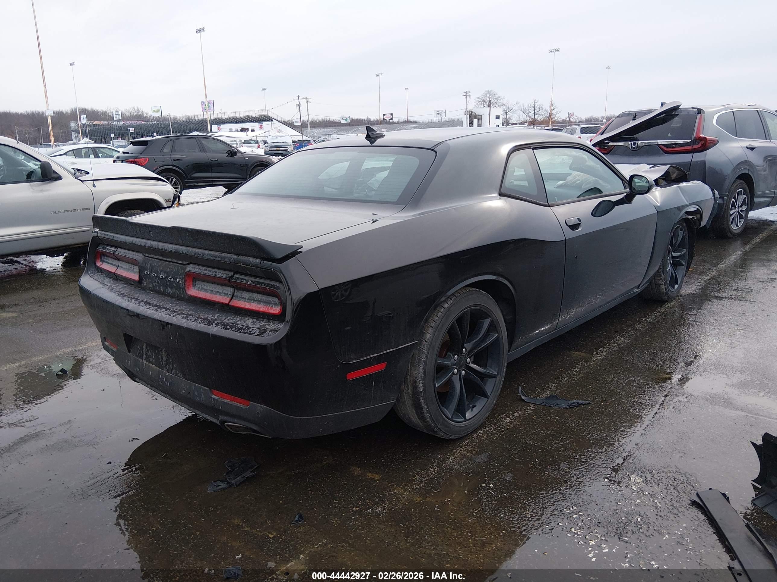 DODGE CHALLENGER image 4
