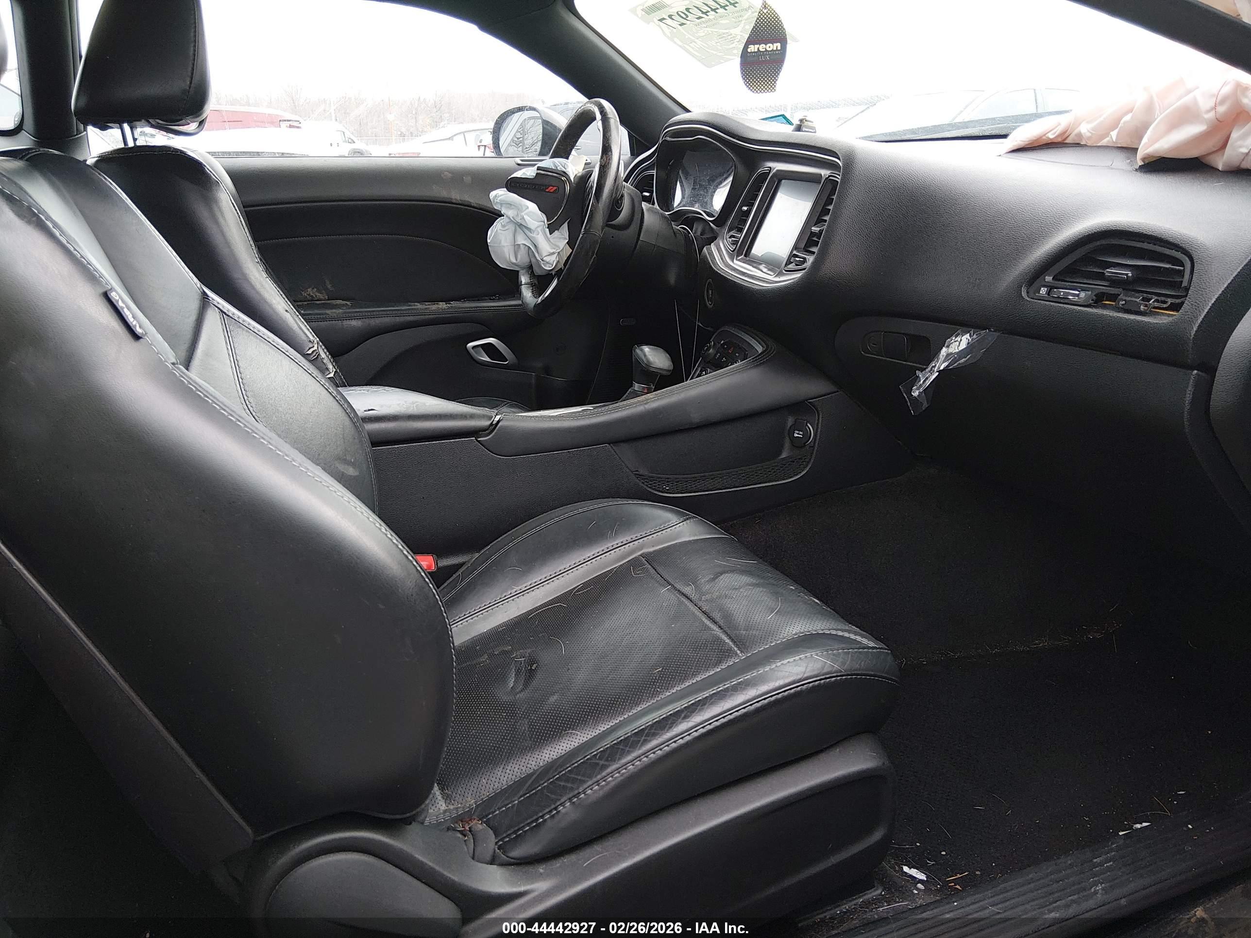 DODGE CHALLENGER image 5