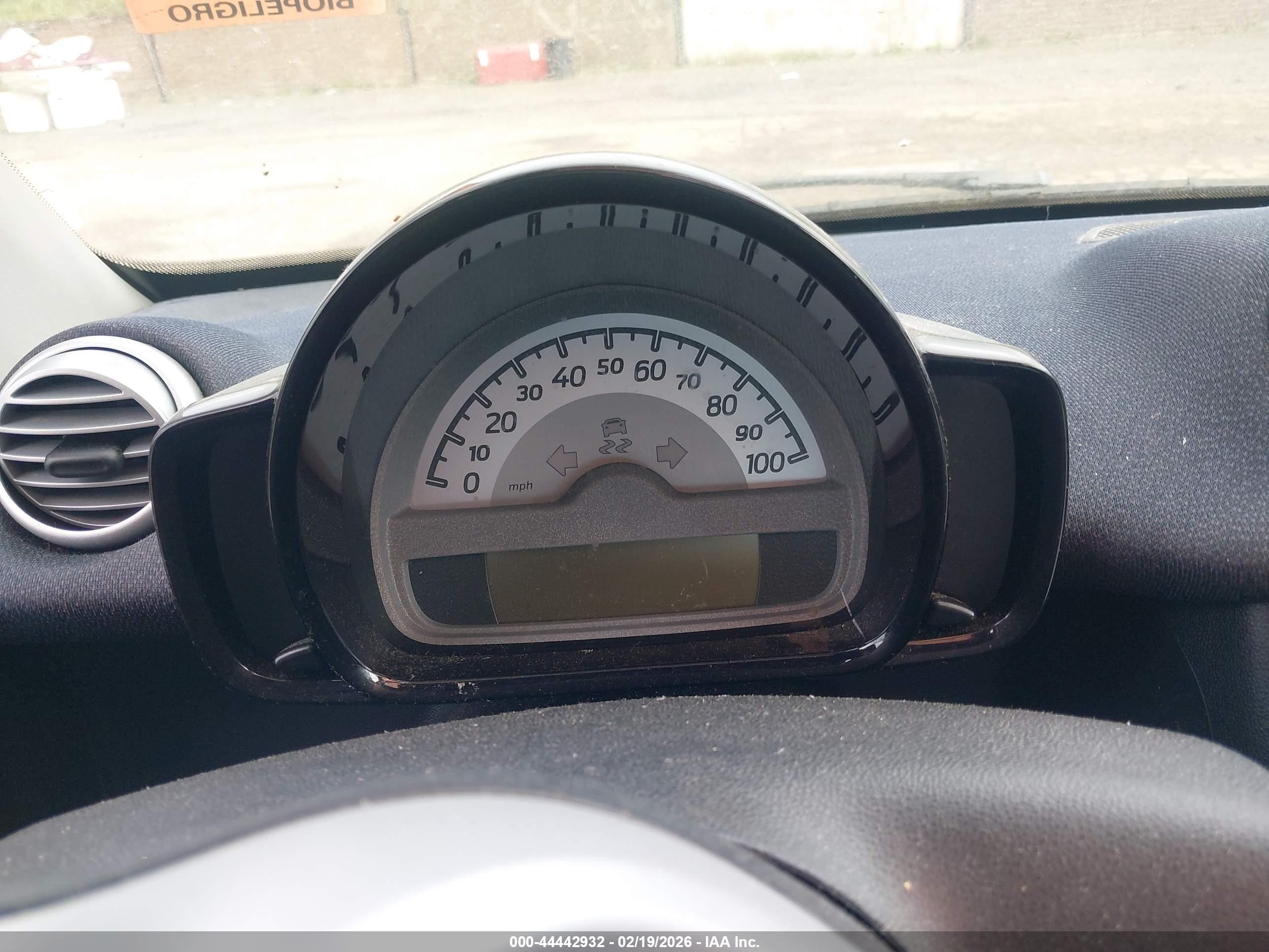 SMART FORTWO image 7