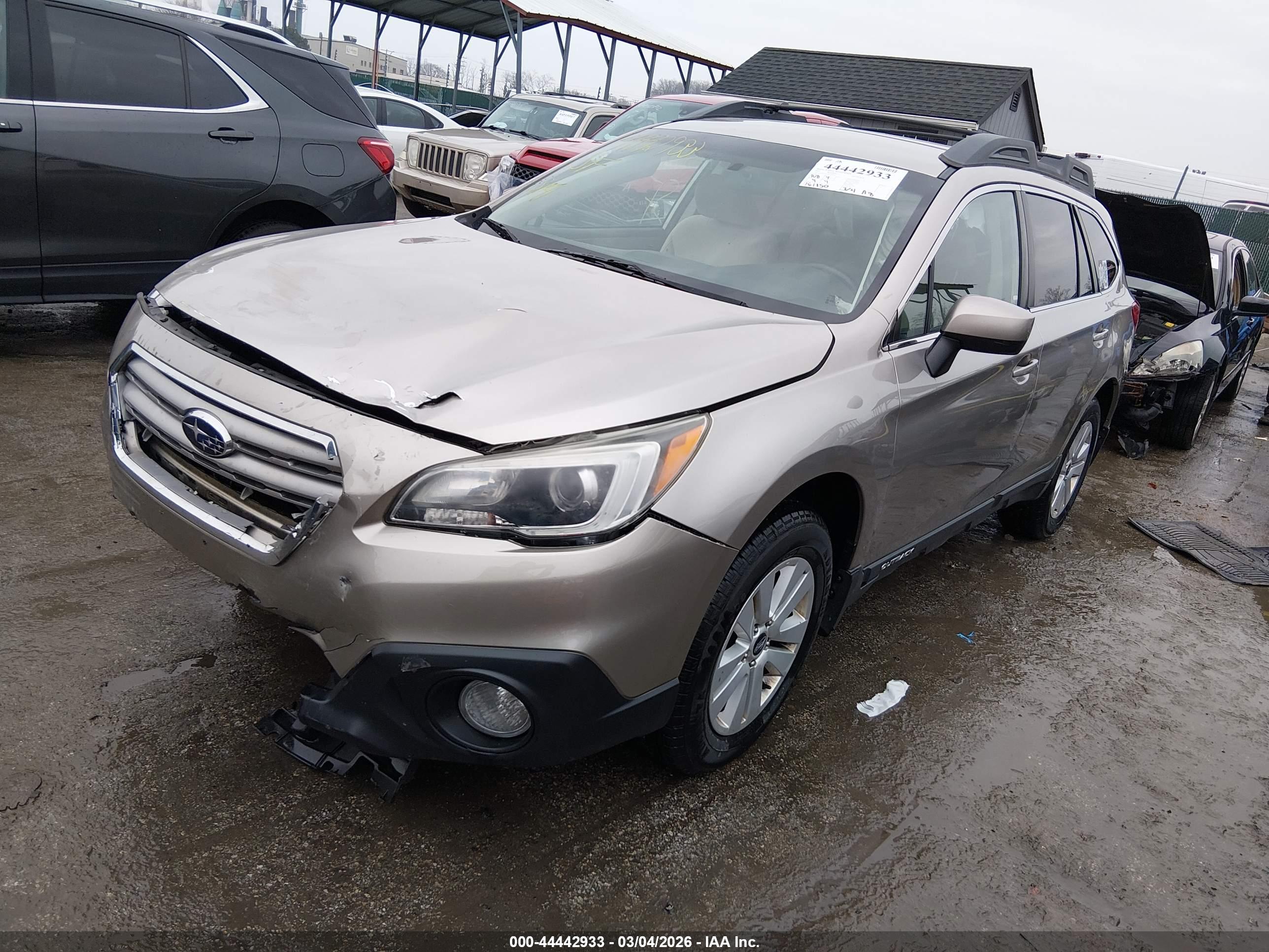 SUBARU OUTBACK image 2