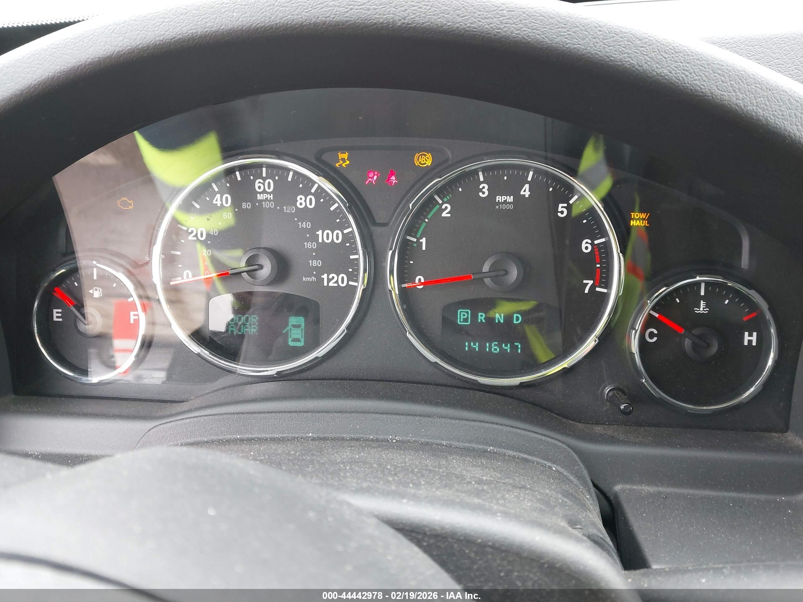 JEEP LIBERTY image 7