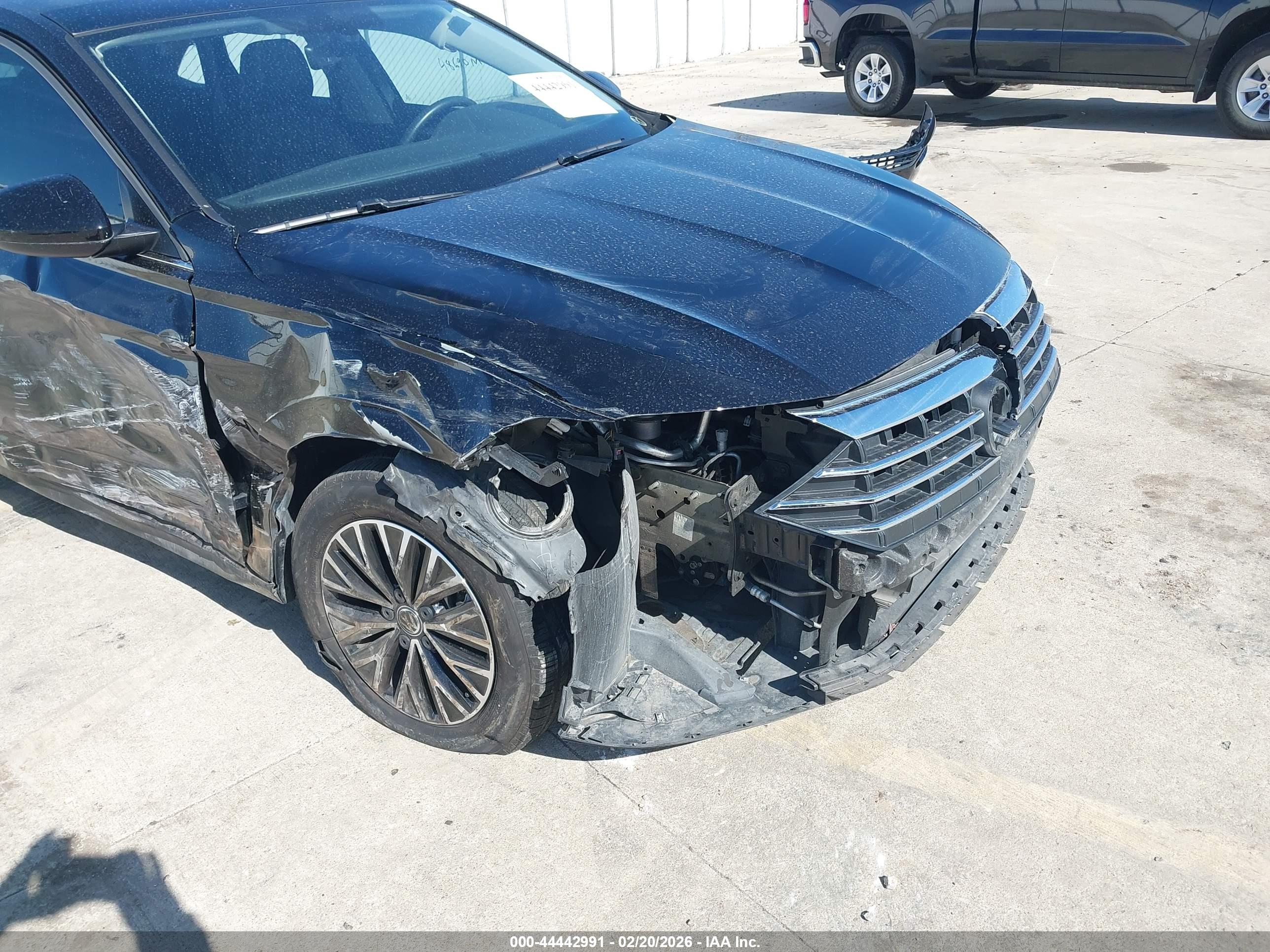 VOLKSWAGEN JETTA image 6